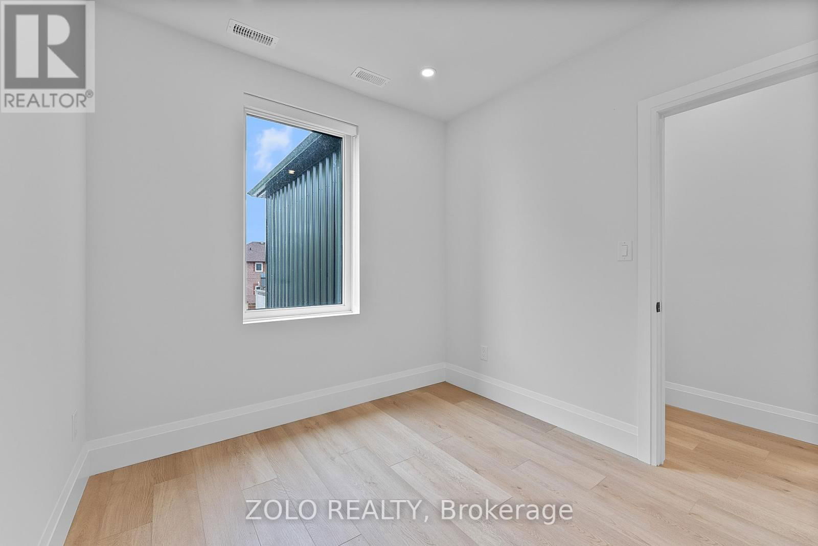 Upper - 1556 DAVENPORT ROAD Image 25