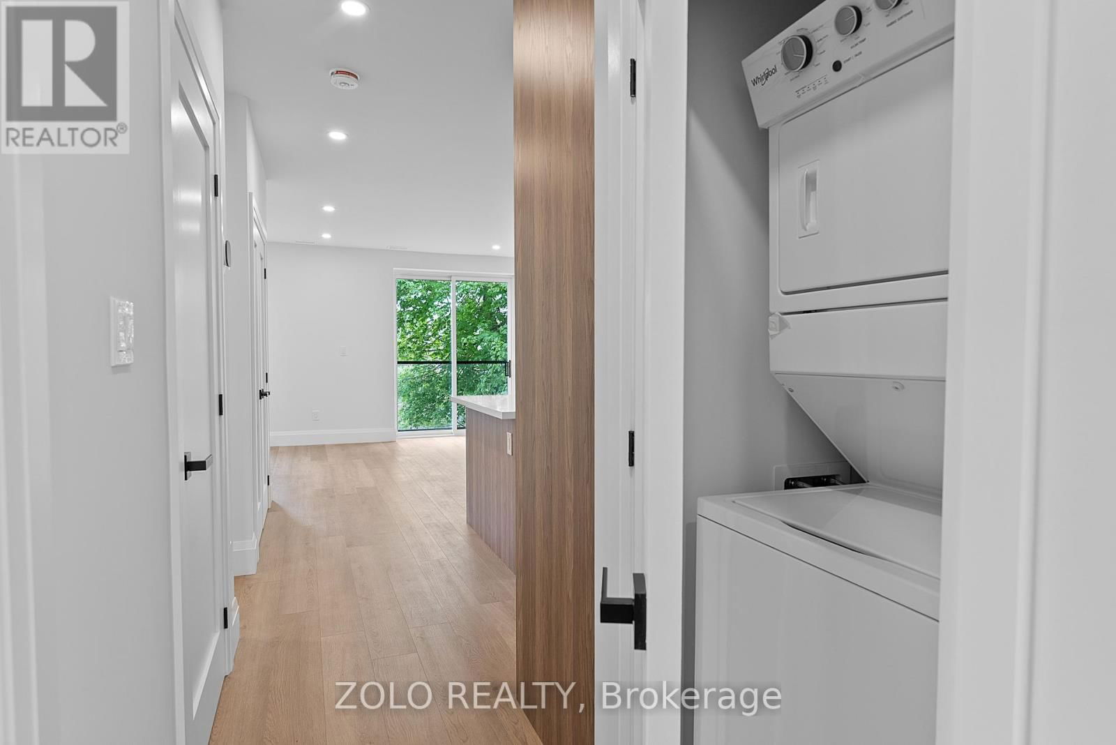 Upper - 1556 DAVENPORT ROAD Image 31