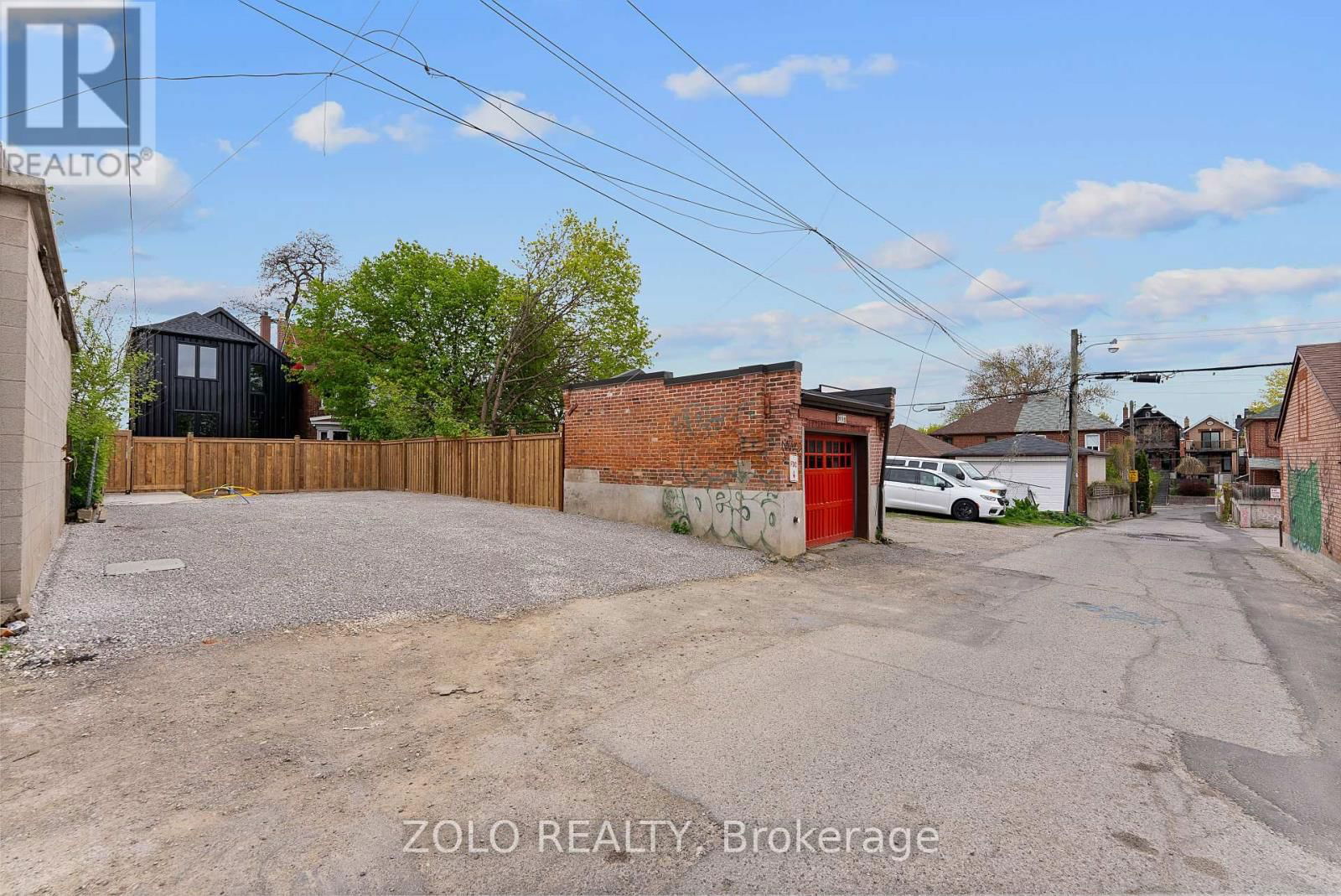 Upper - 1556 DAVENPORT ROAD Image 35