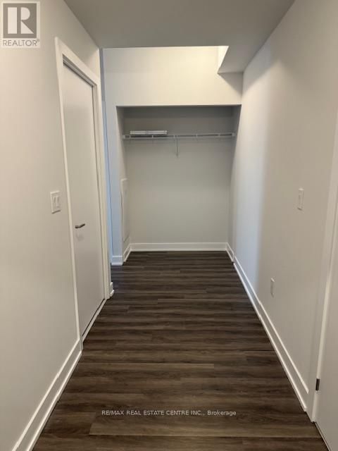 3611 - 430 SQUARE ONE DRIVE Image 4