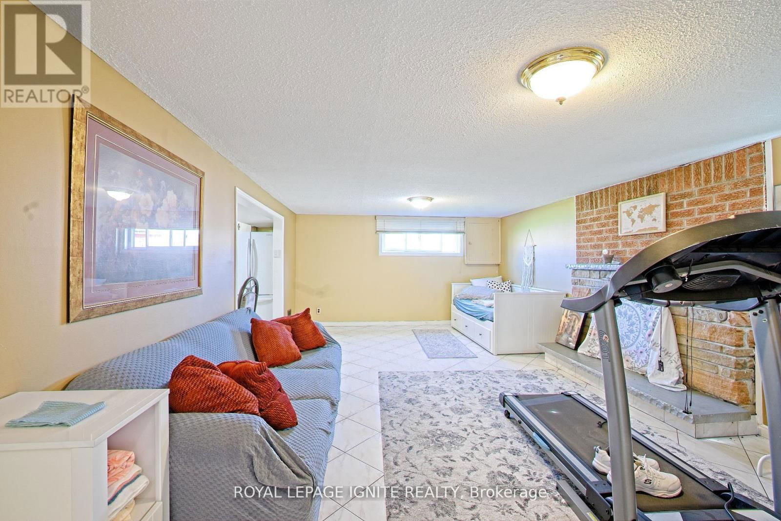 3350 LEHIGH CRESCENT WEST Image 21
