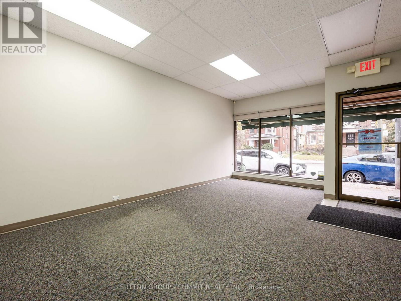 281 RONCESVALLES AVENUE EAST Image 4