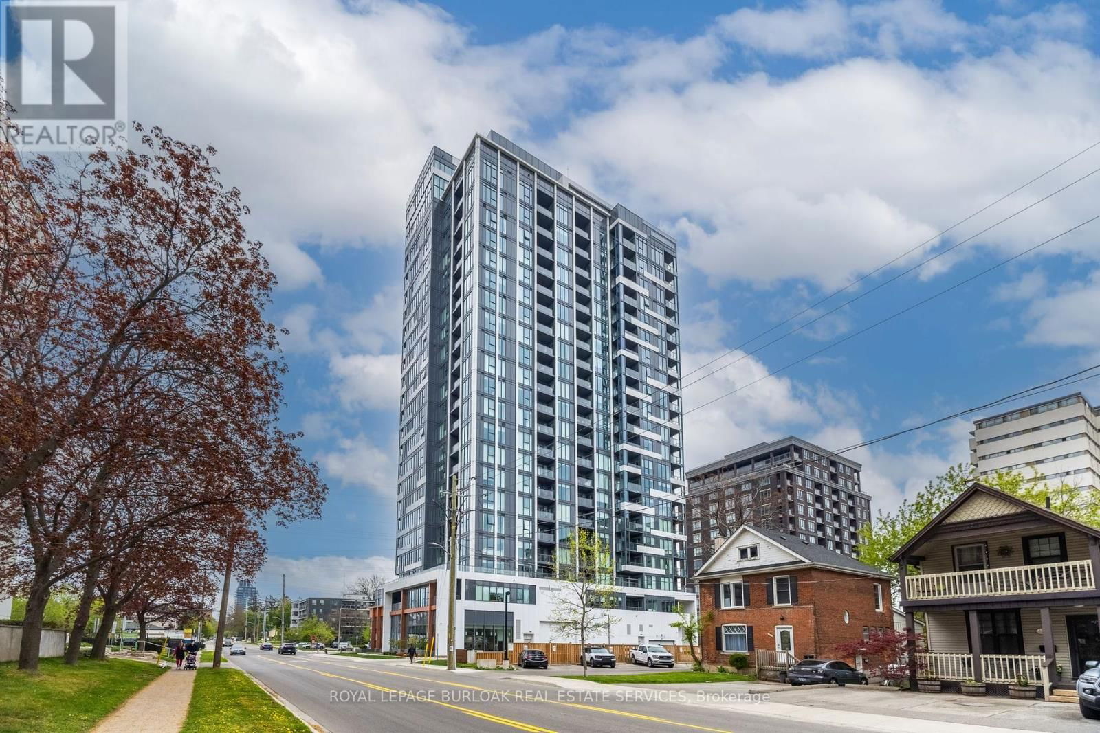 701 - 500 BROCK AVENUE Image 1