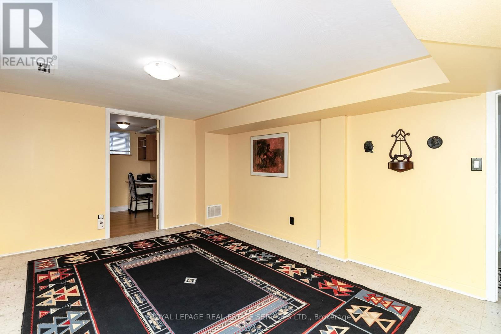 62 NASH DRIVE Image 17