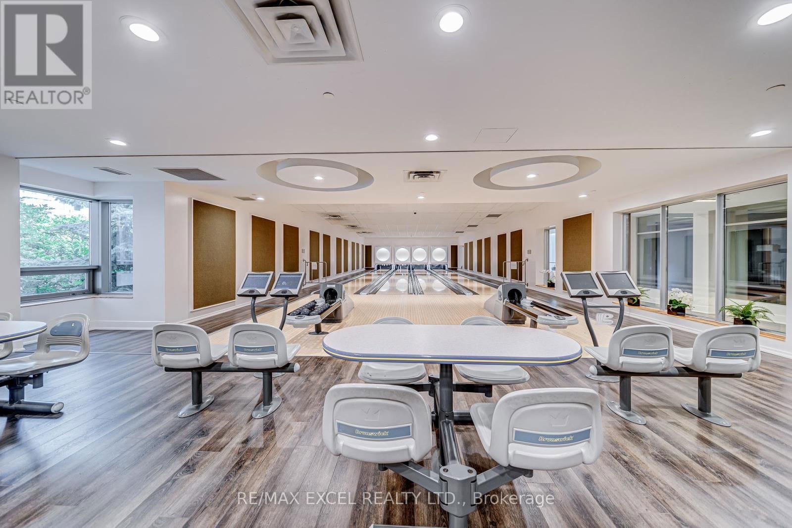 GPH9 - 3880 DUKE OF YORK BOULEVARD Image 32