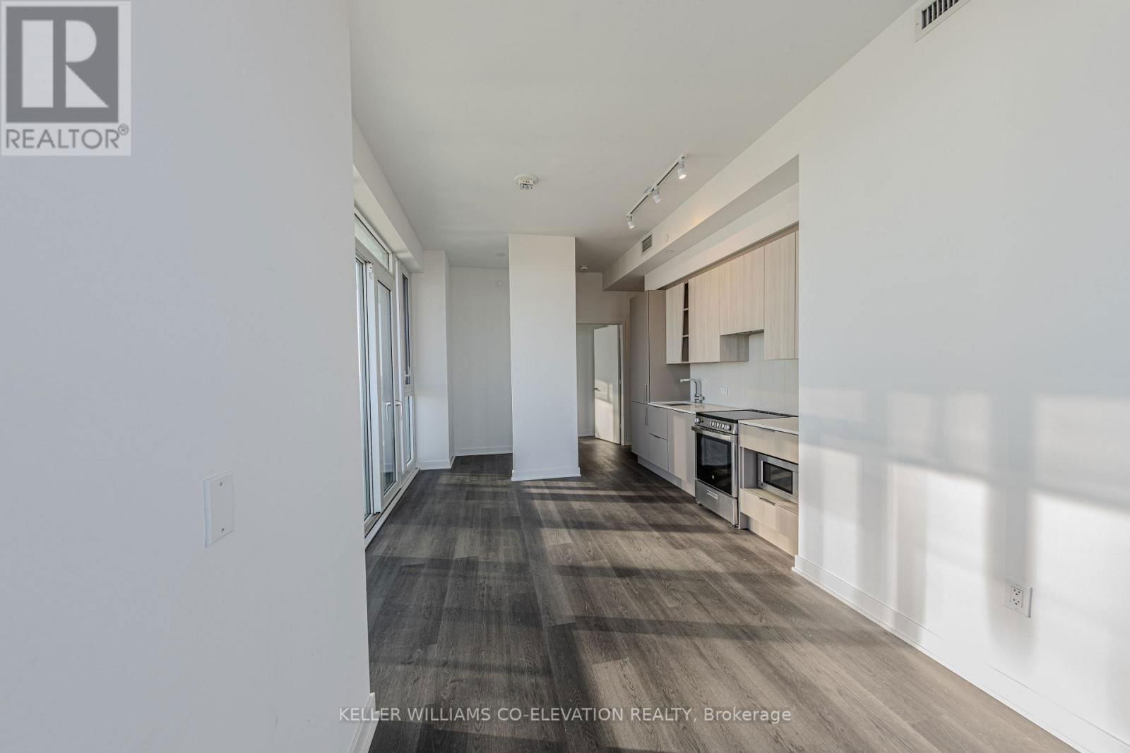 4203 - 3900 CONFEDERATION PARKWAY Image 16