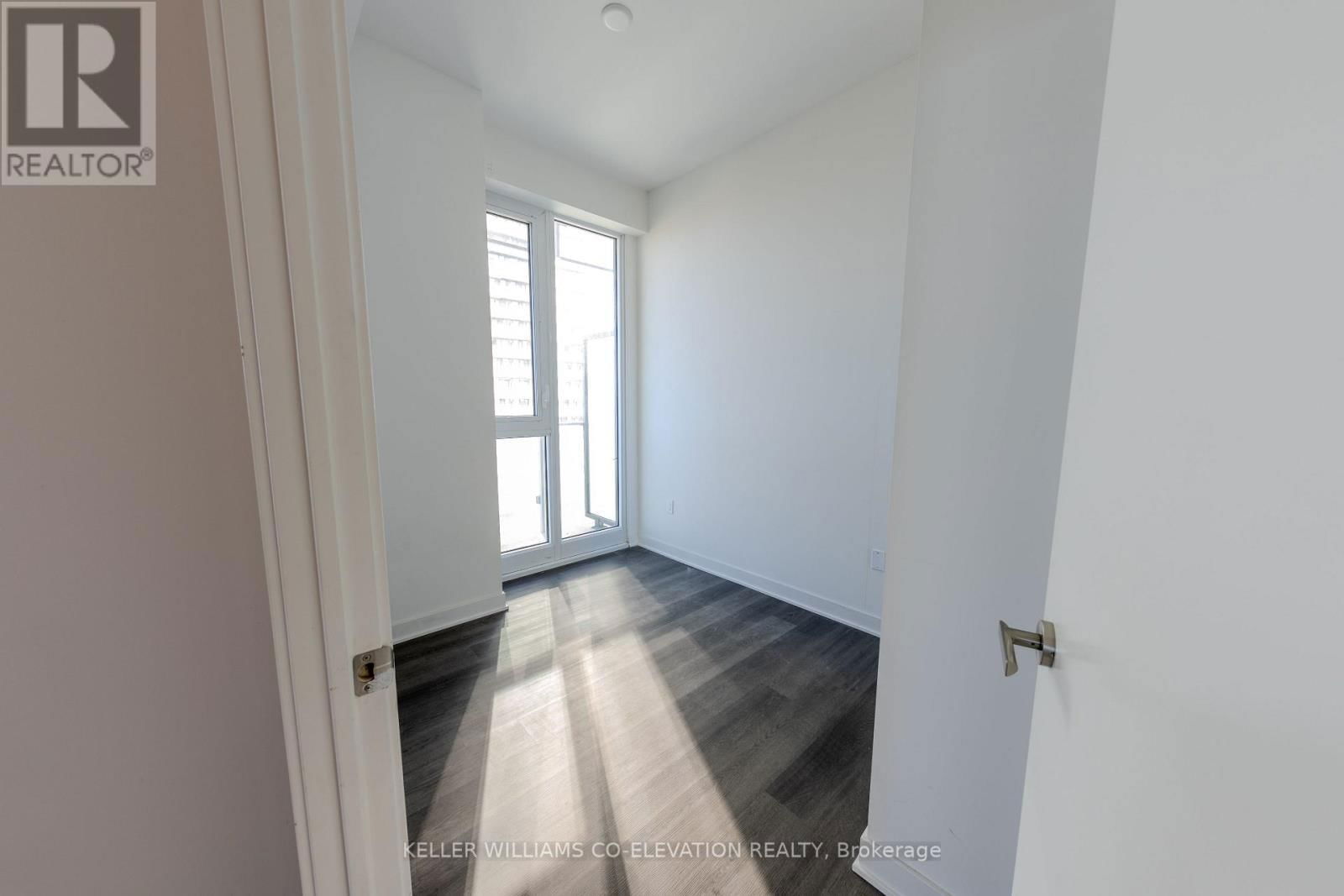 4203 - 3900 CONFEDERATION PARKWAY Image 6
