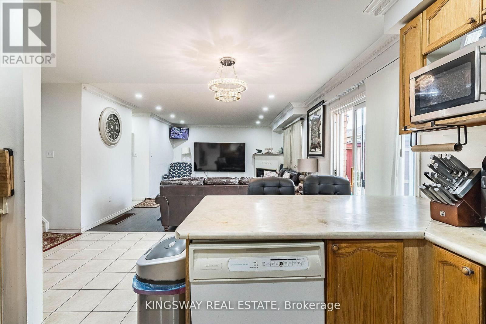 58 LEAGATE STREET Image 10