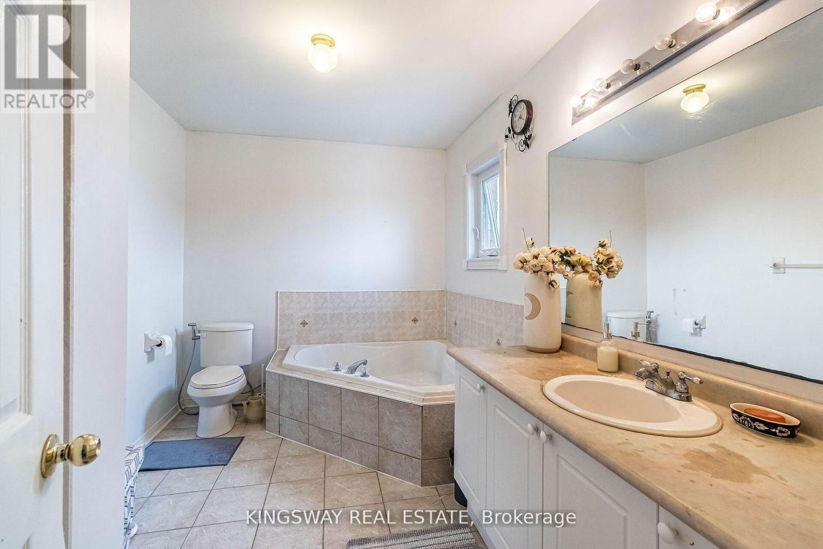 58 LEAGATE STREET Image 23