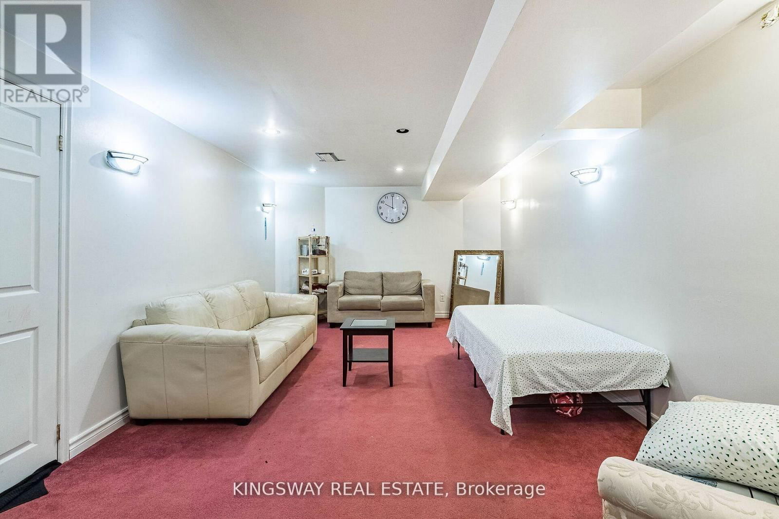 58 LEAGATE STREET Image 30