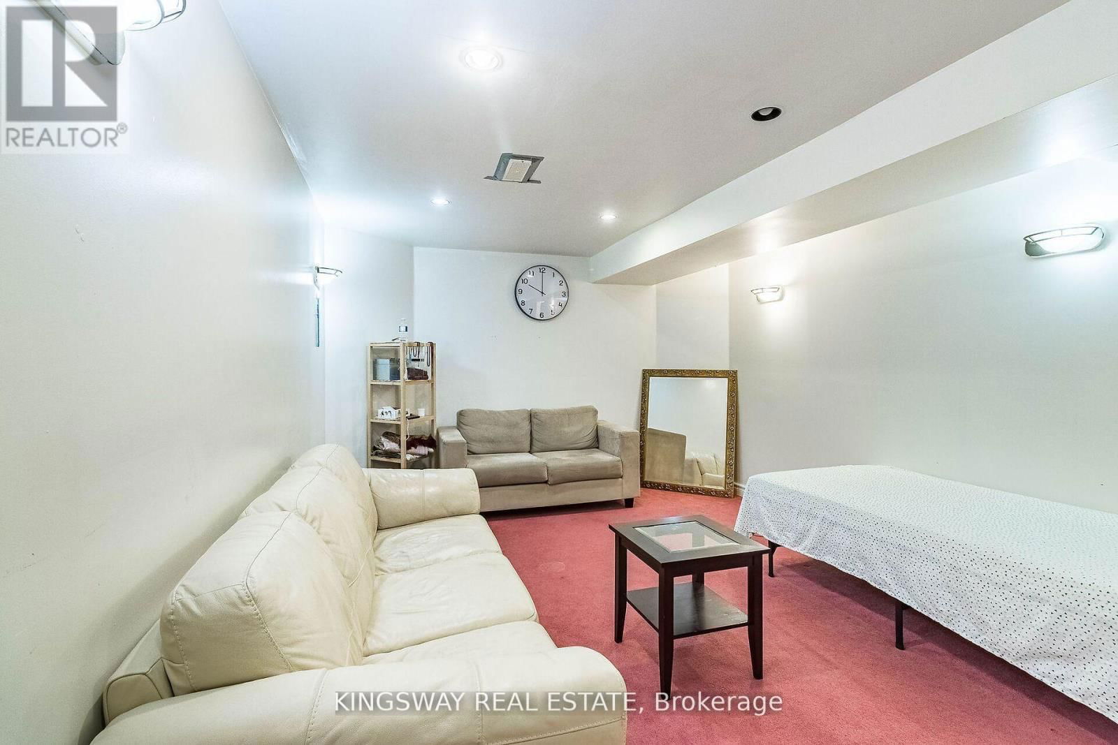58 LEAGATE STREET Image 31