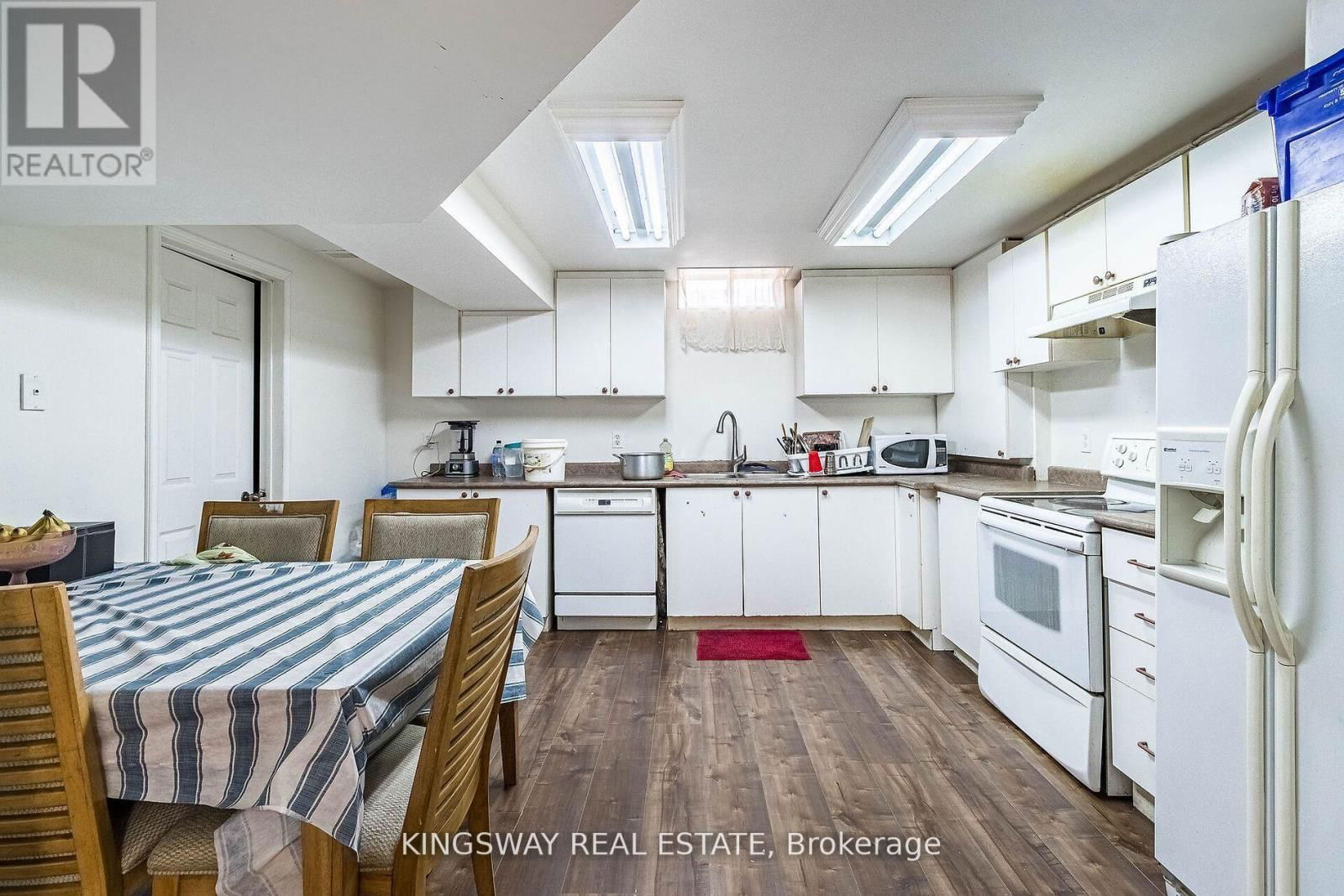58 LEAGATE STREET Image 32