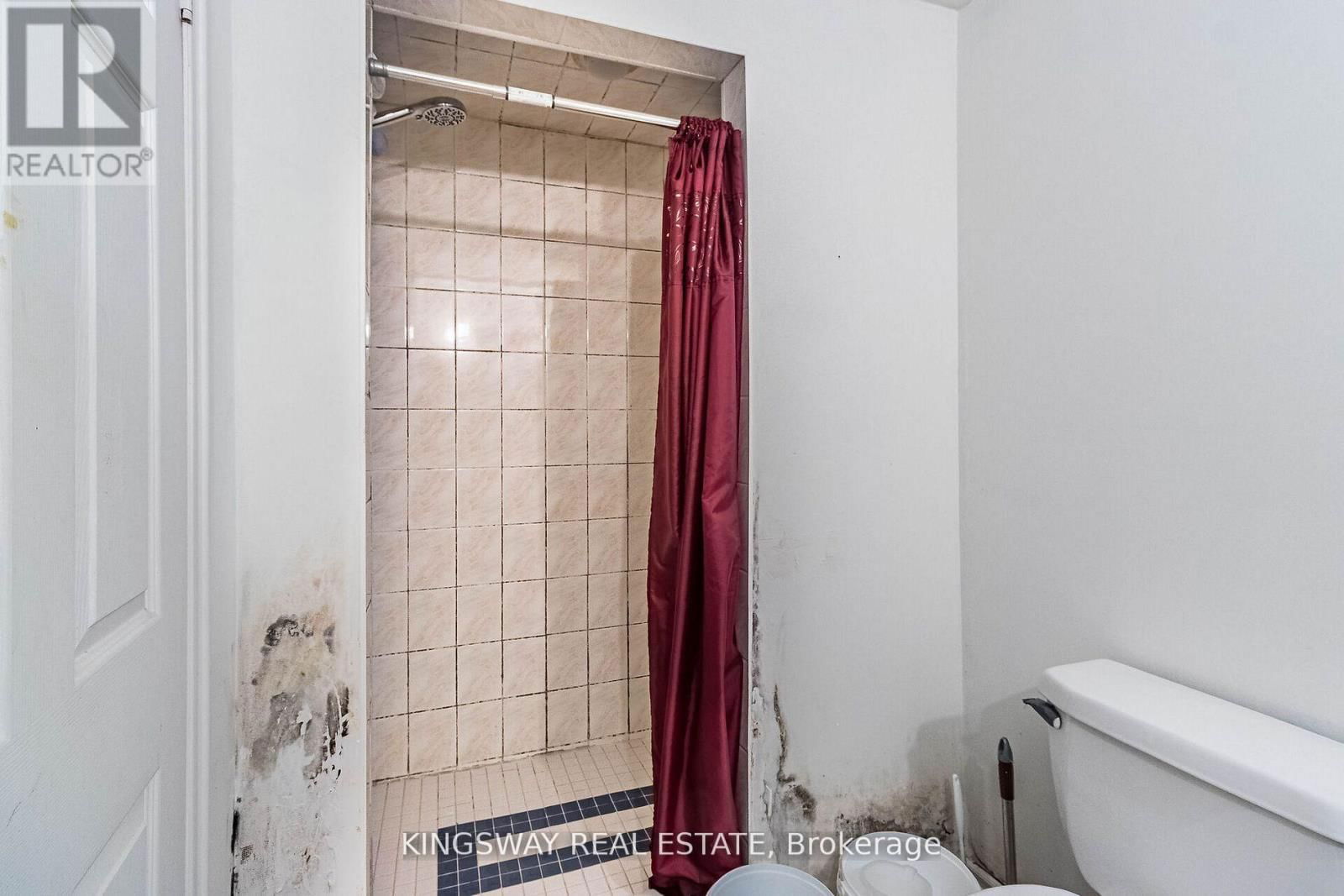 58 LEAGATE STREET Image 36