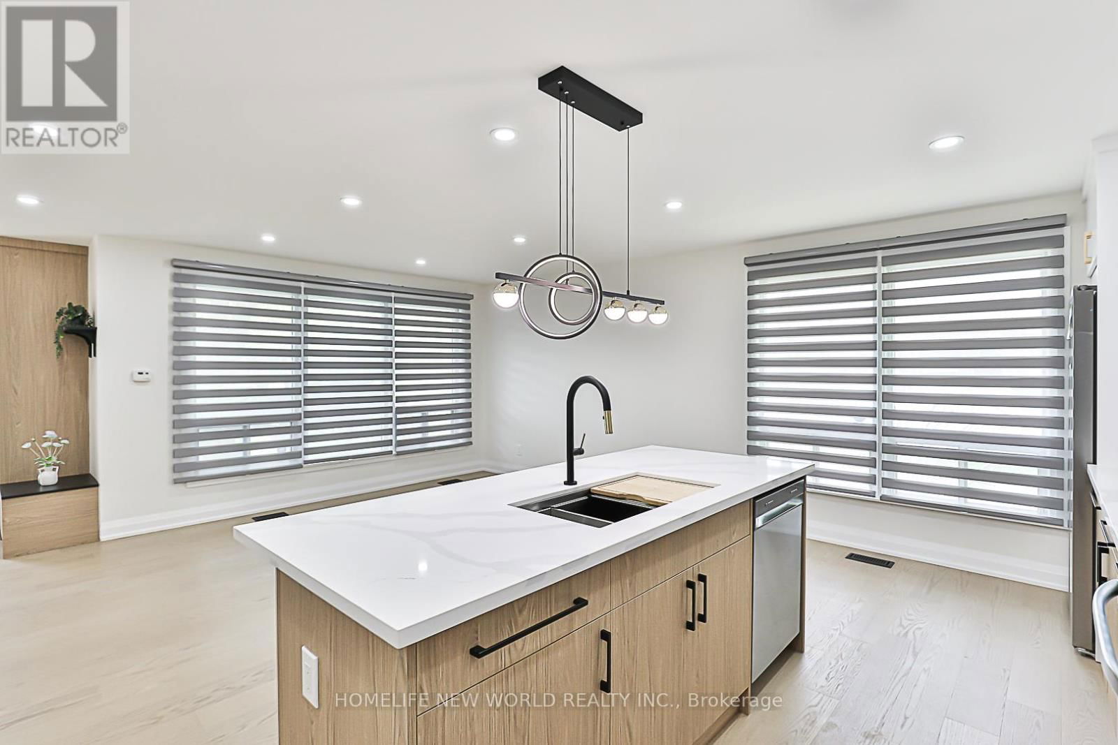 20 LADYWOOD DRIVE Image 13