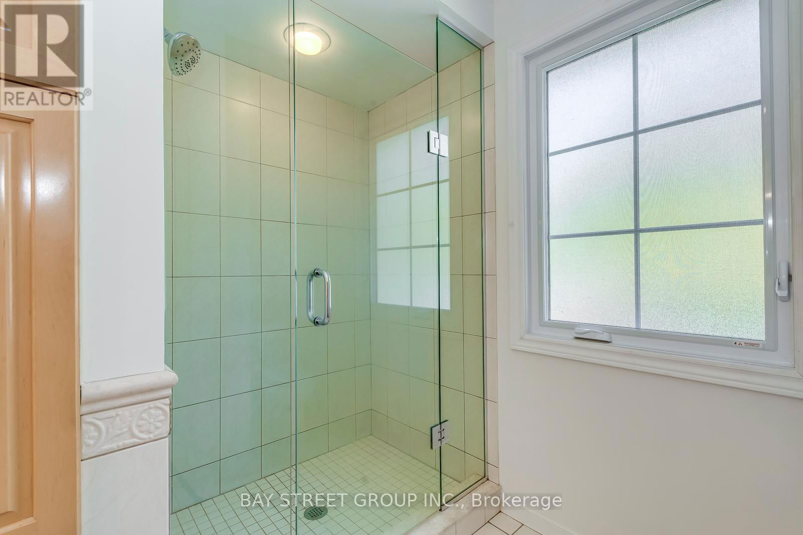 130 ALL SAINTS CRESCENT Image 30