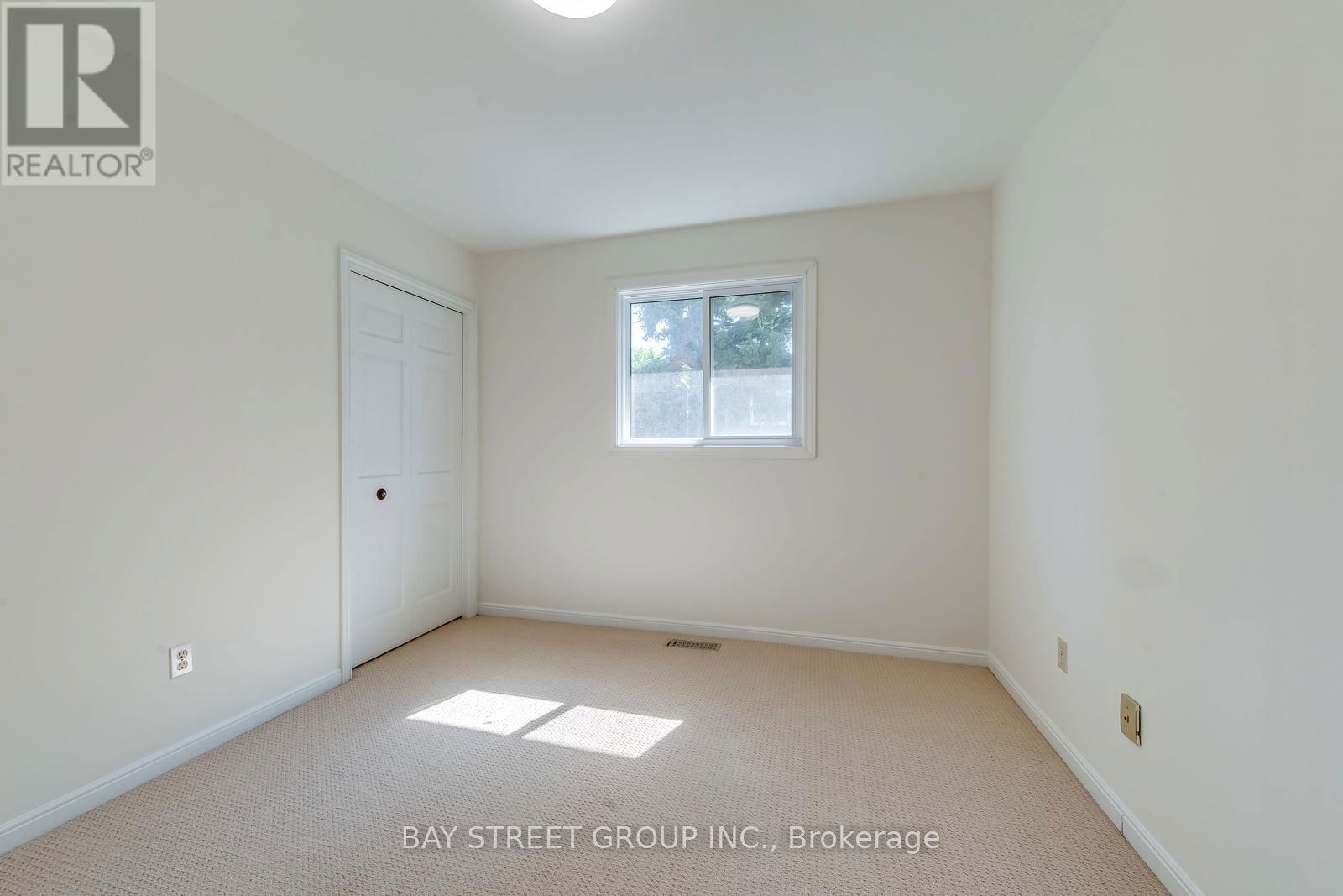 130 ALL SAINTS CRESCENT Image 33