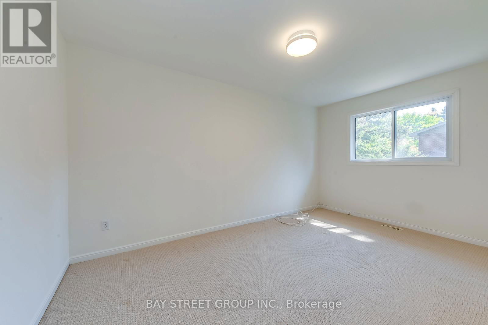 130 ALL SAINTS CRESCENT Image 34