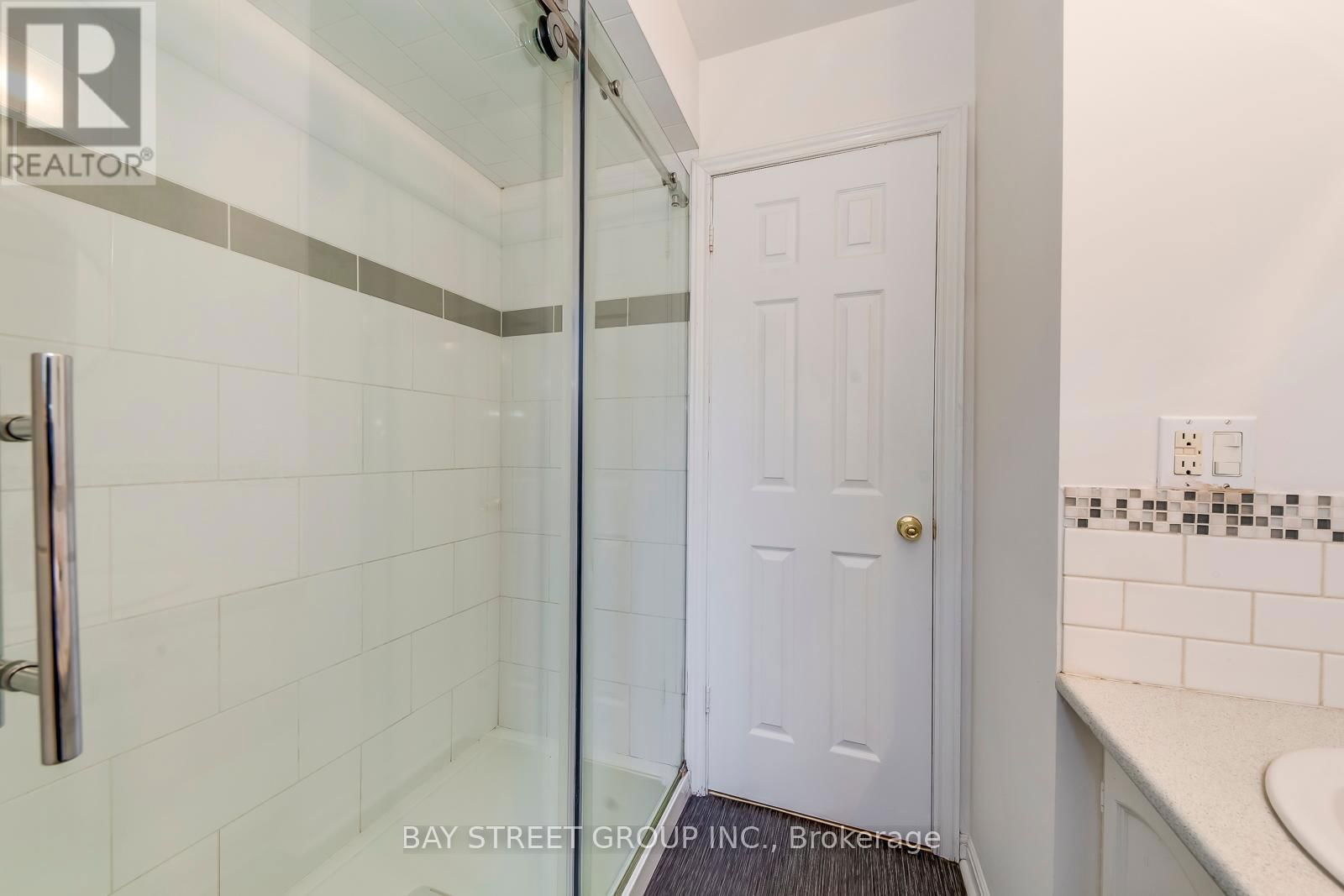 130 ALL SAINTS CRESCENT Image 36