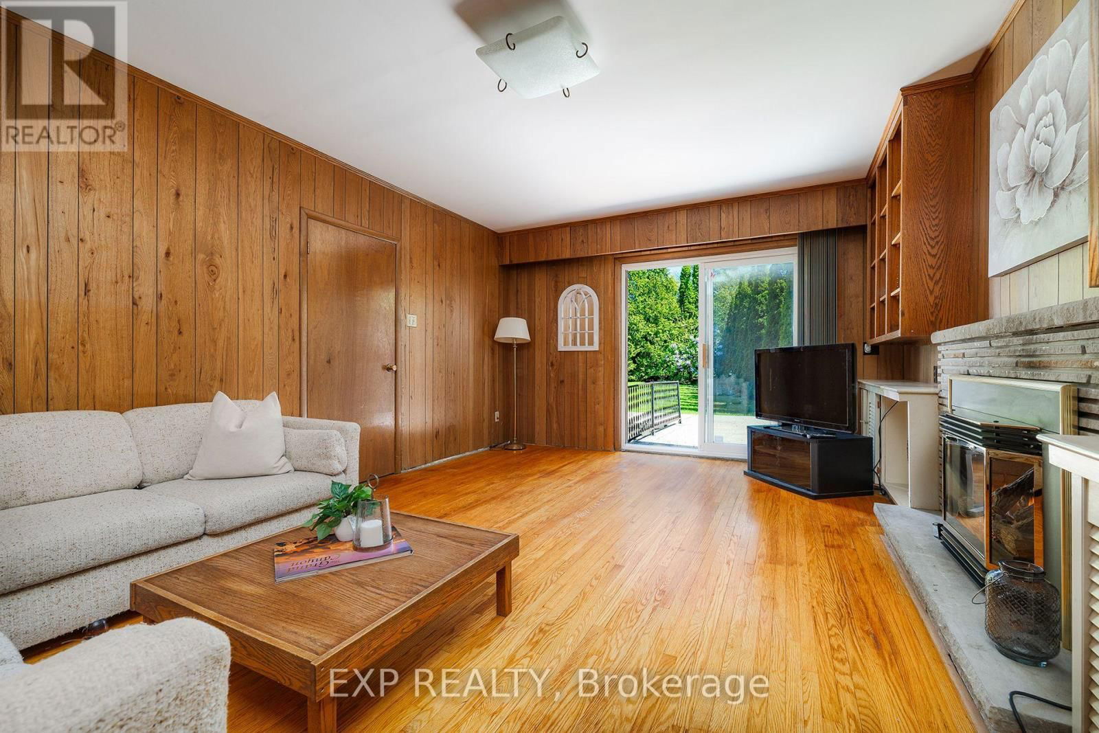 69 PETTIT DRIVE Image 14
