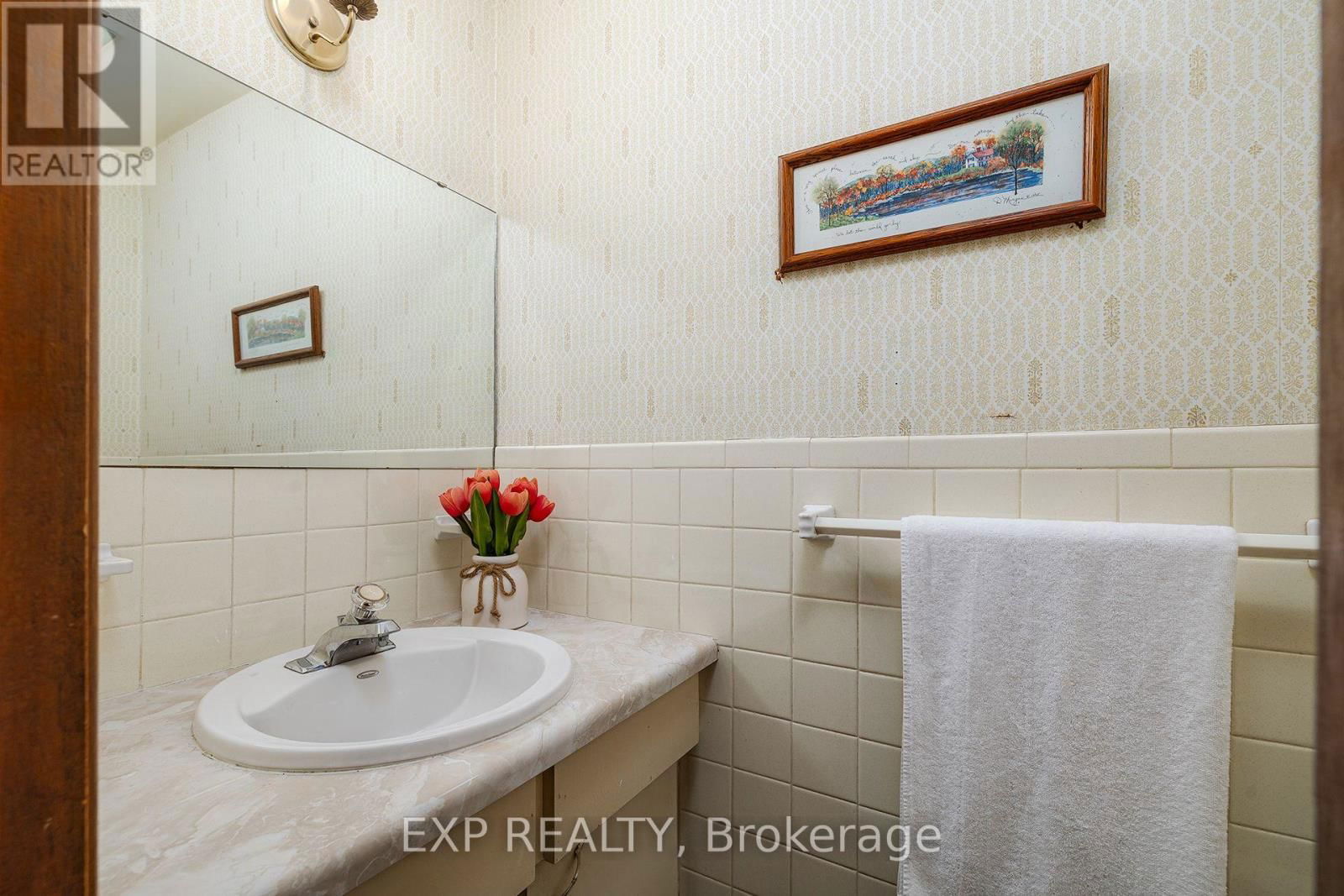 69 PETTIT DRIVE Image 15