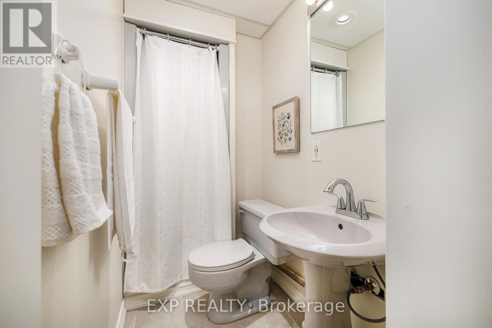69 PETTIT DRIVE Image 29
