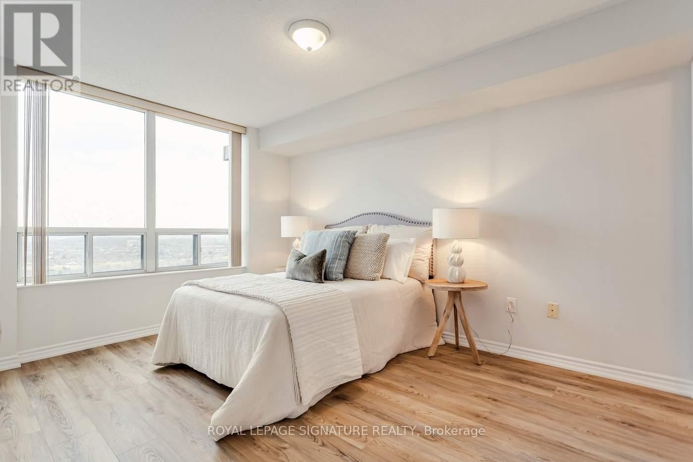 1707 - 55 STRATHAVEN DRIVE Image 21