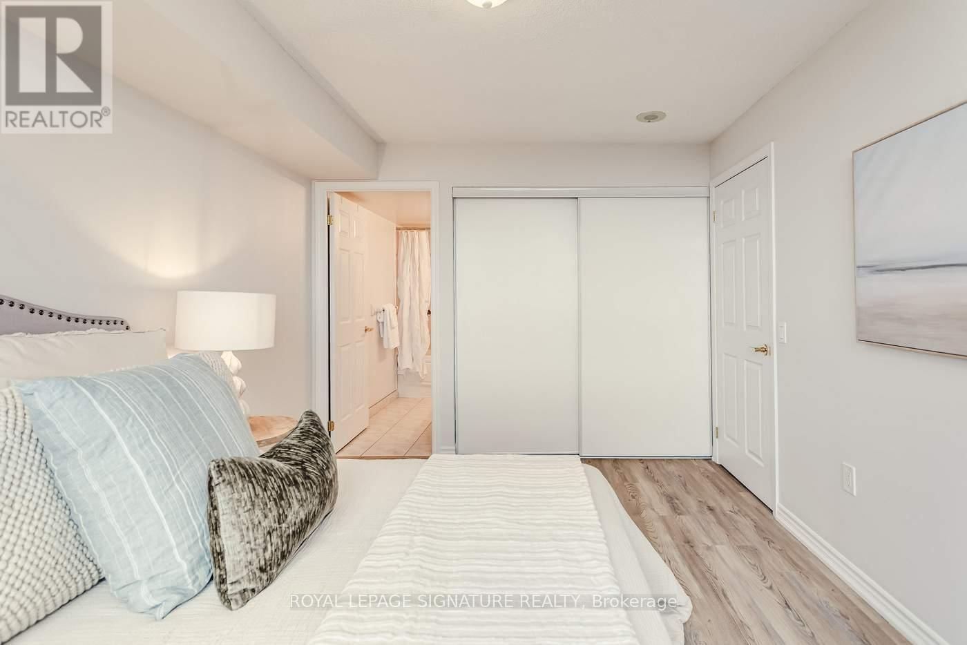 1707 - 55 STRATHAVEN DRIVE Image 22