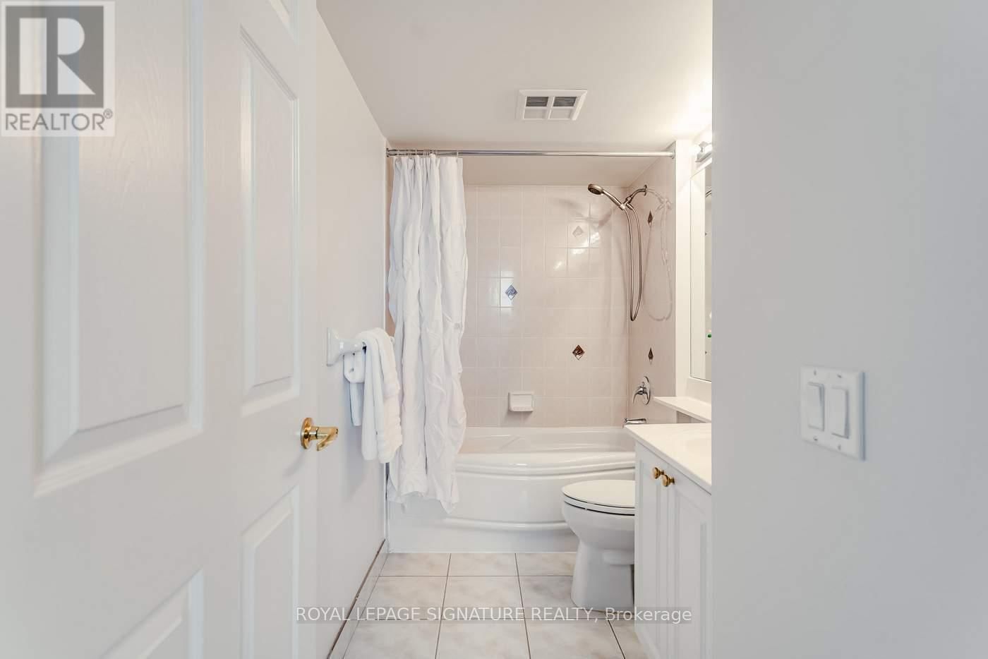 1707 - 55 STRATHAVEN DRIVE Image 23