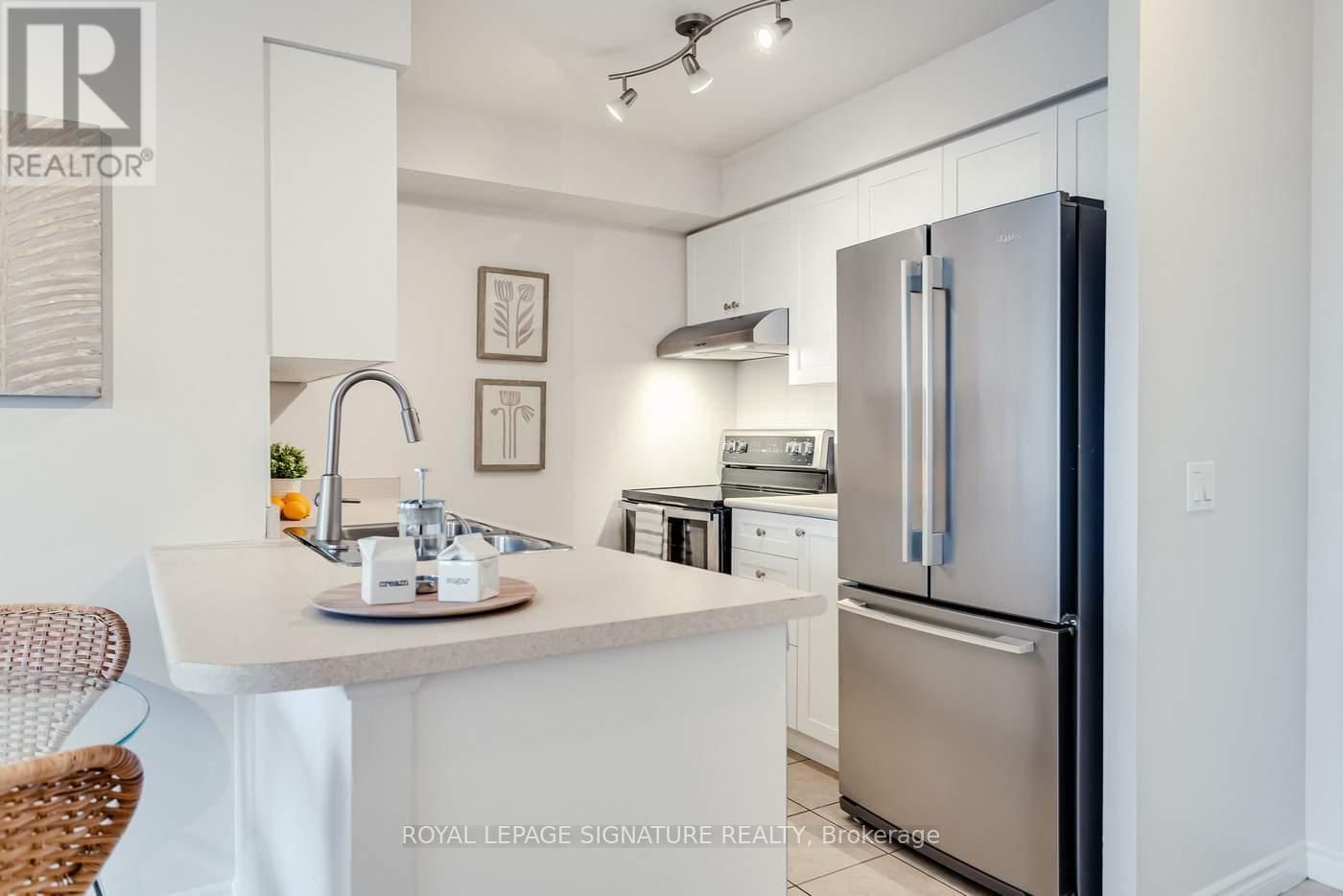 1707 - 55 STRATHAVEN DRIVE Image 6