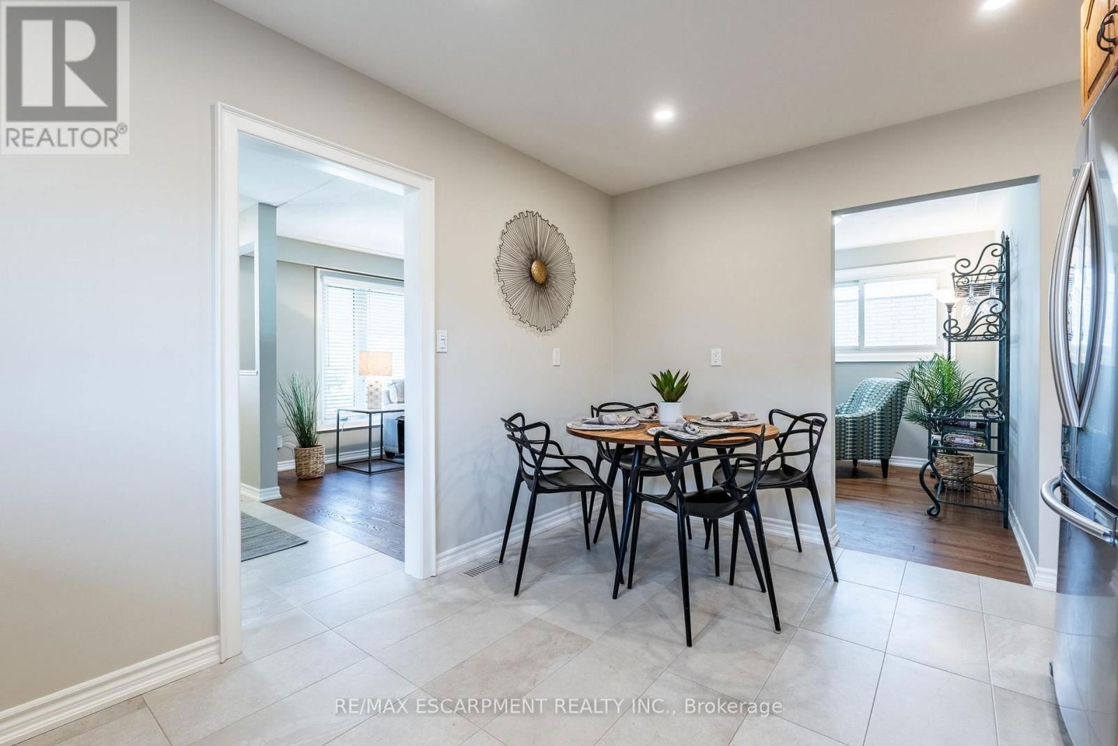 648 THORNWOOD AVENUE Image 12