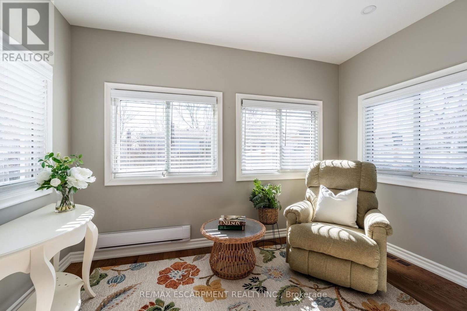 648 THORNWOOD AVENUE Image 19