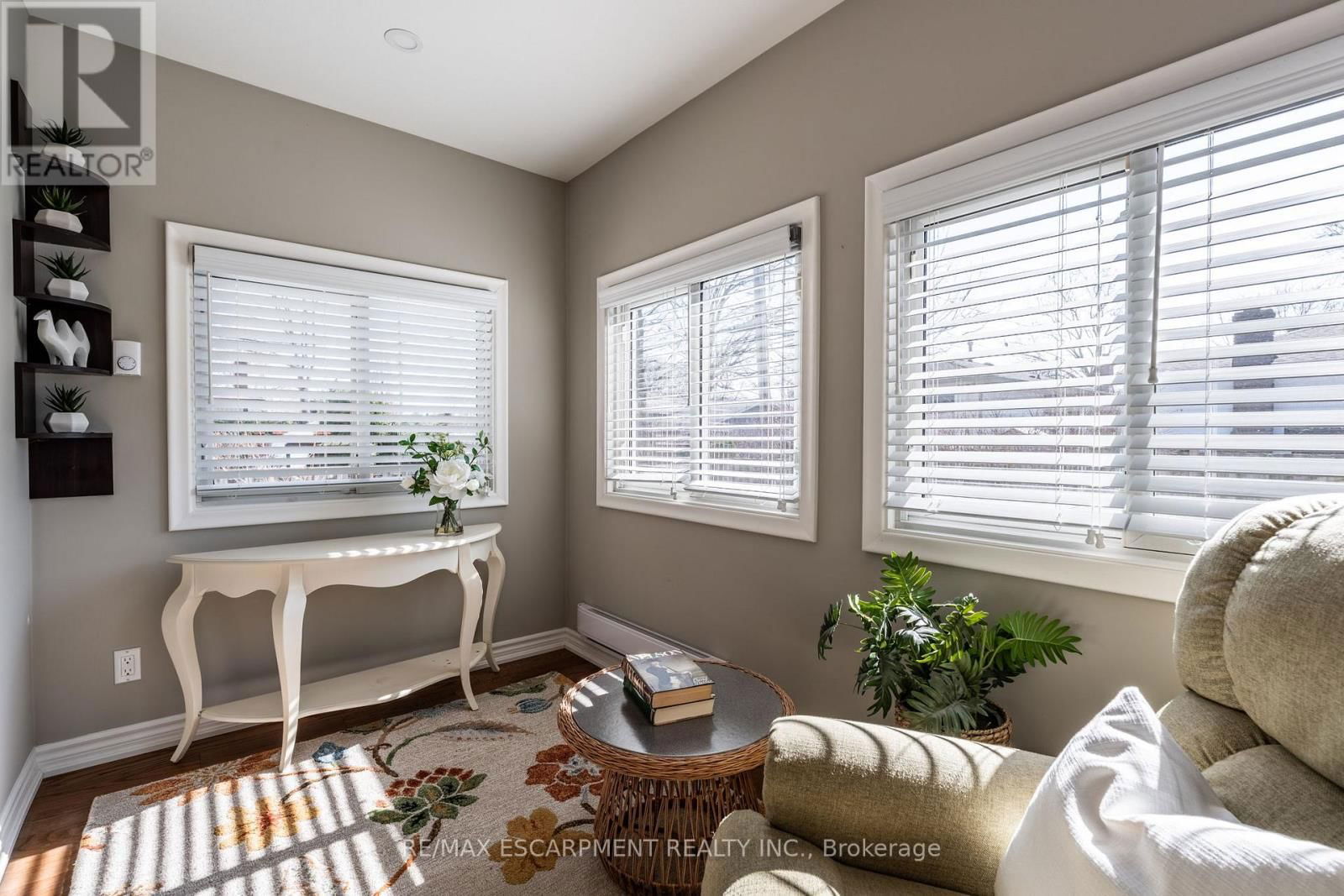 648 THORNWOOD AVENUE Image 20