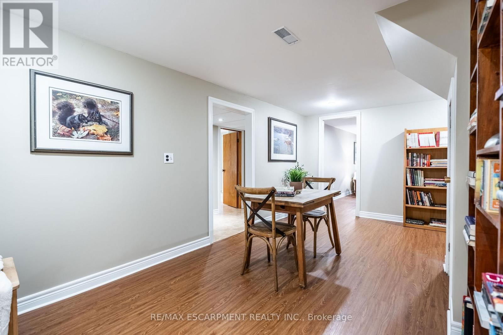 648 THORNWOOD AVENUE Image 27