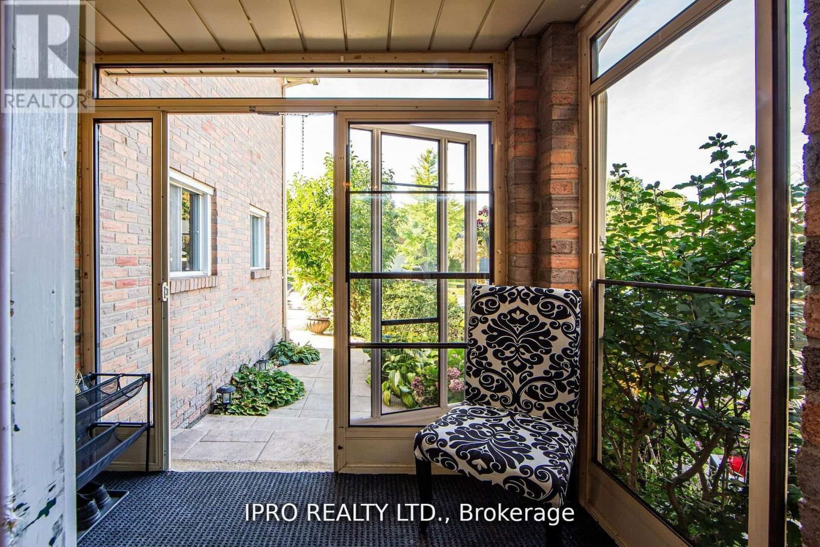 4193 POWDERHORN CRESCENT Image 3