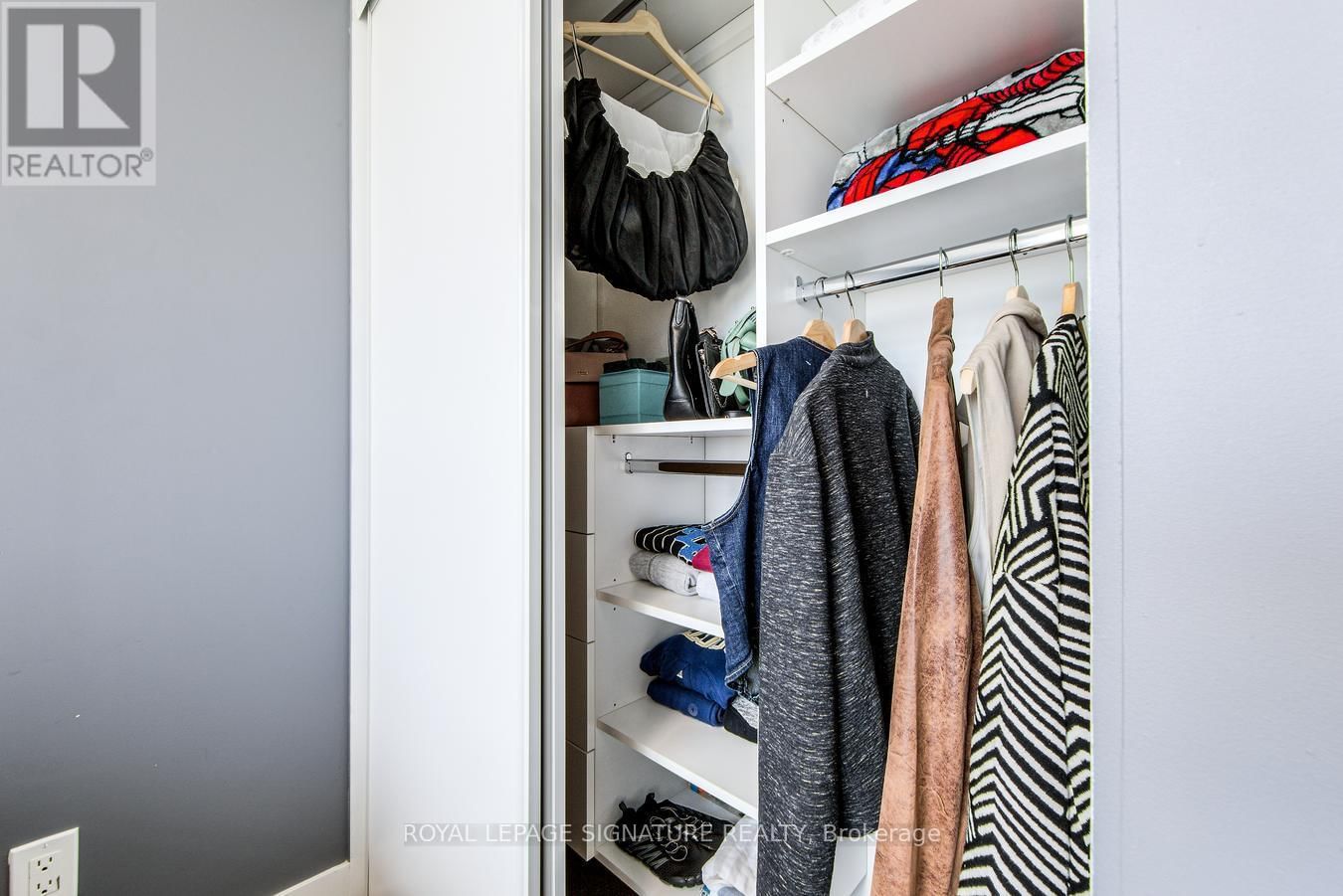 703 - 180 VETERANS DRIVE Image 32