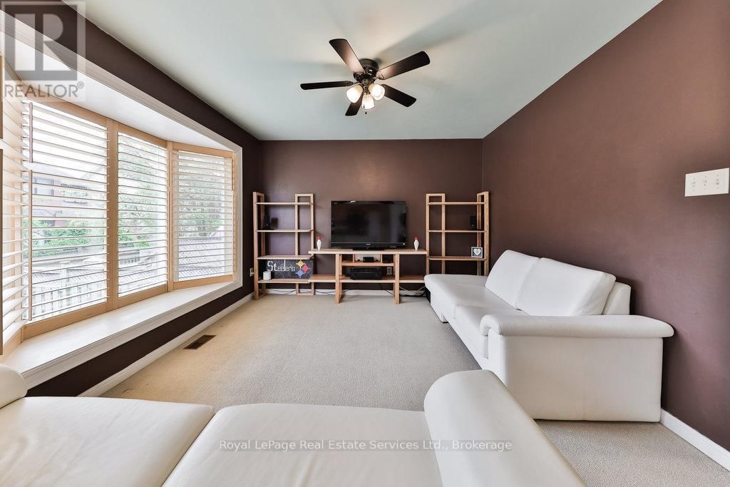 1332 SAGEWOOD CRESCENT Image 11