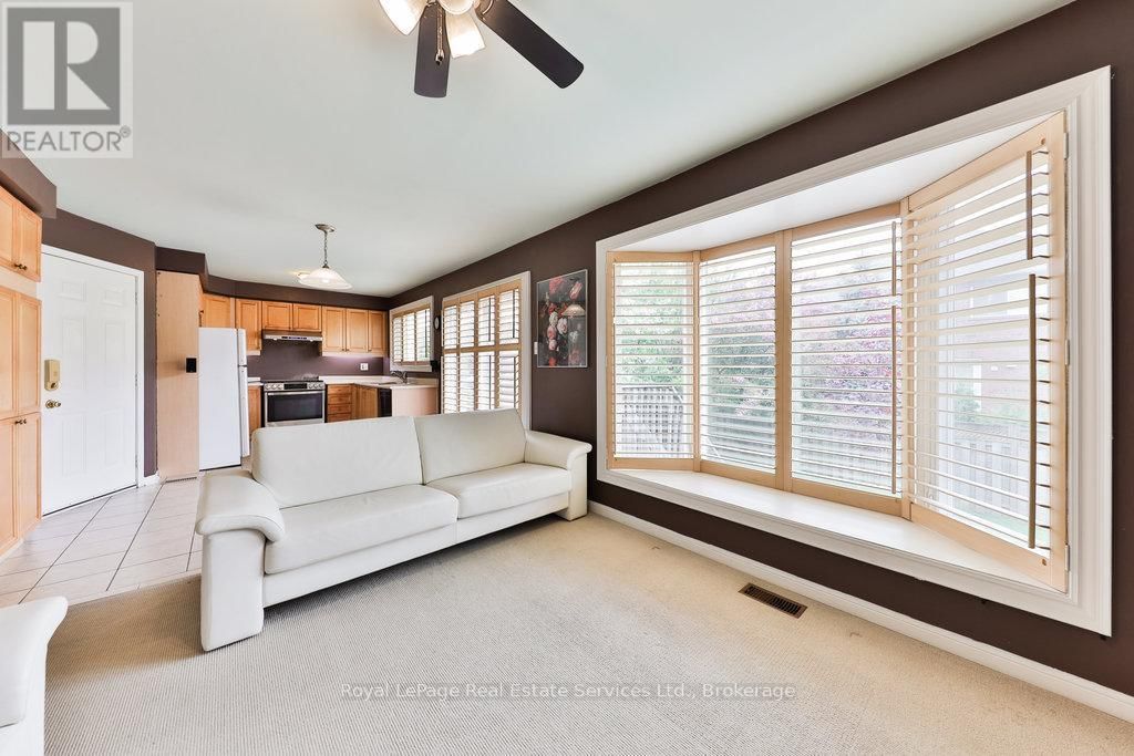 1332 SAGEWOOD CRESCENT Image 12