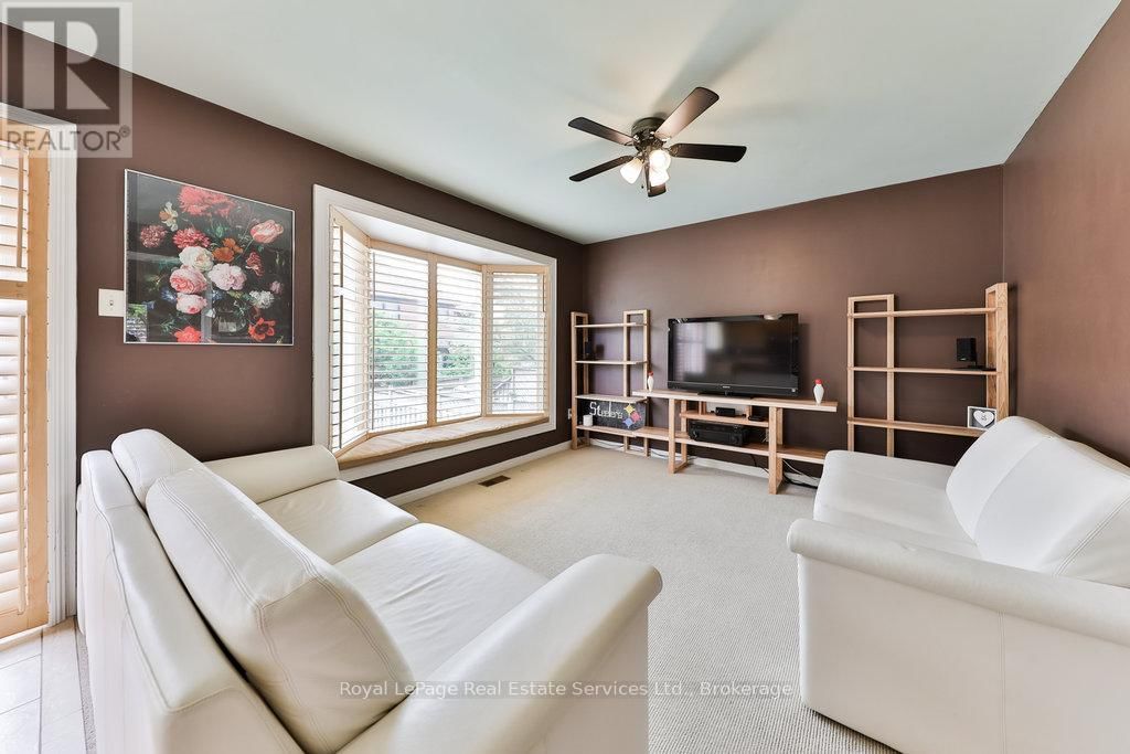 1332 SAGEWOOD CRESCENT Image 9
