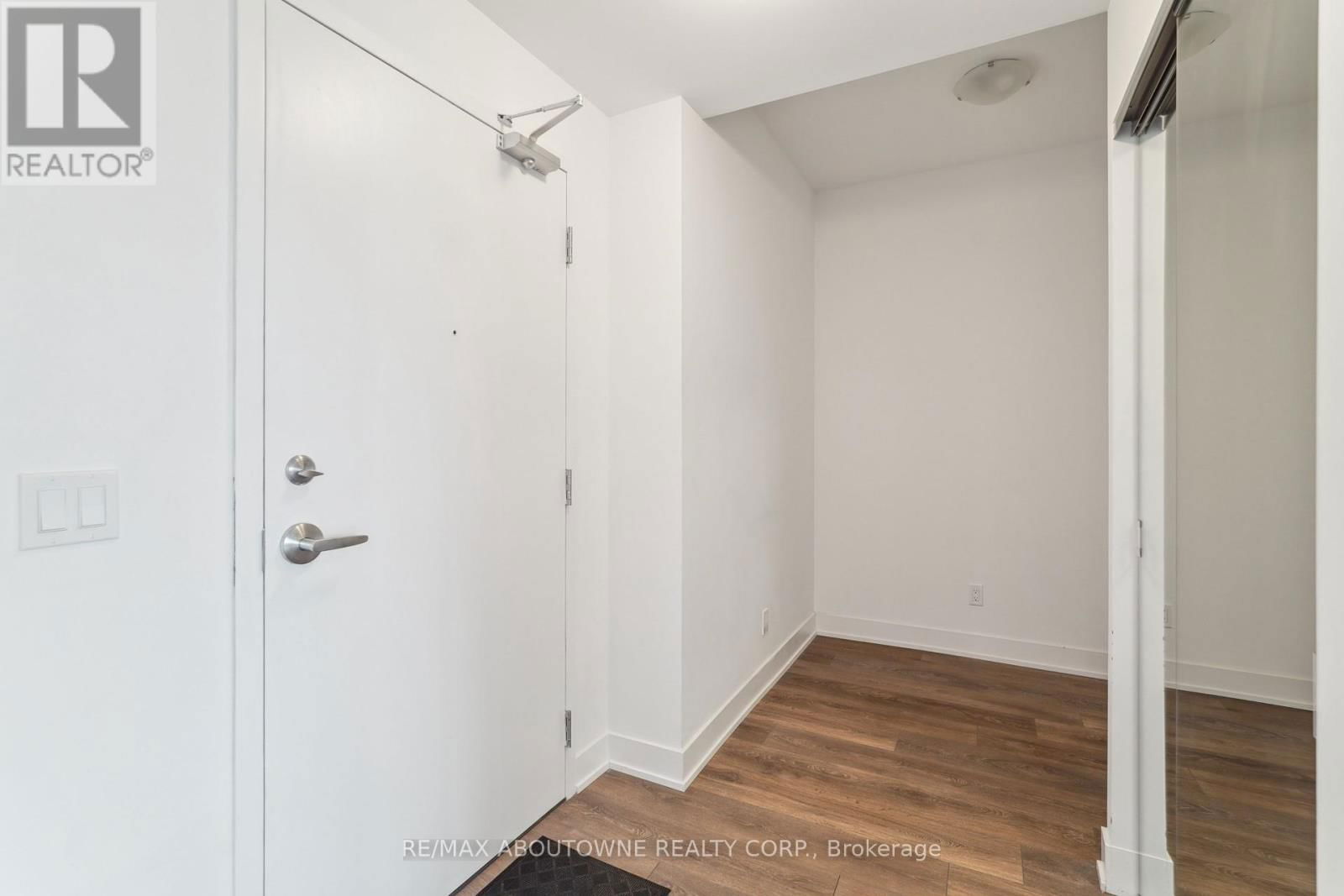 1605 - 297 OAK WALK DRIVE Image 2