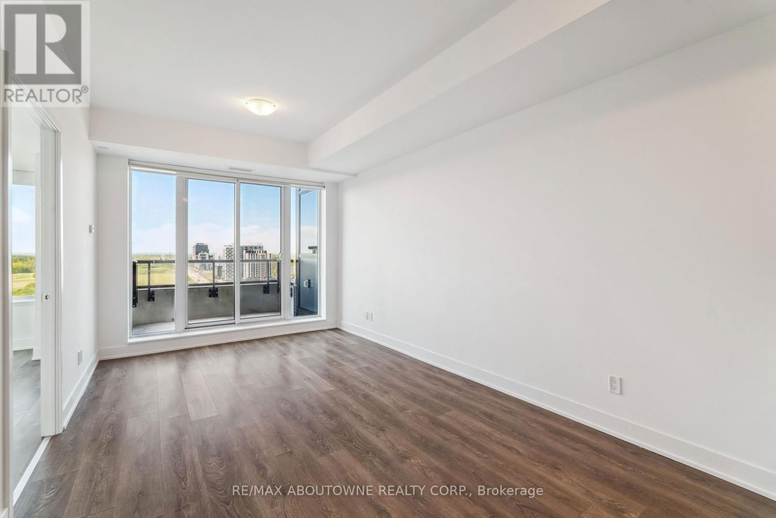 1605 - 297 OAK WALK DRIVE Image 9