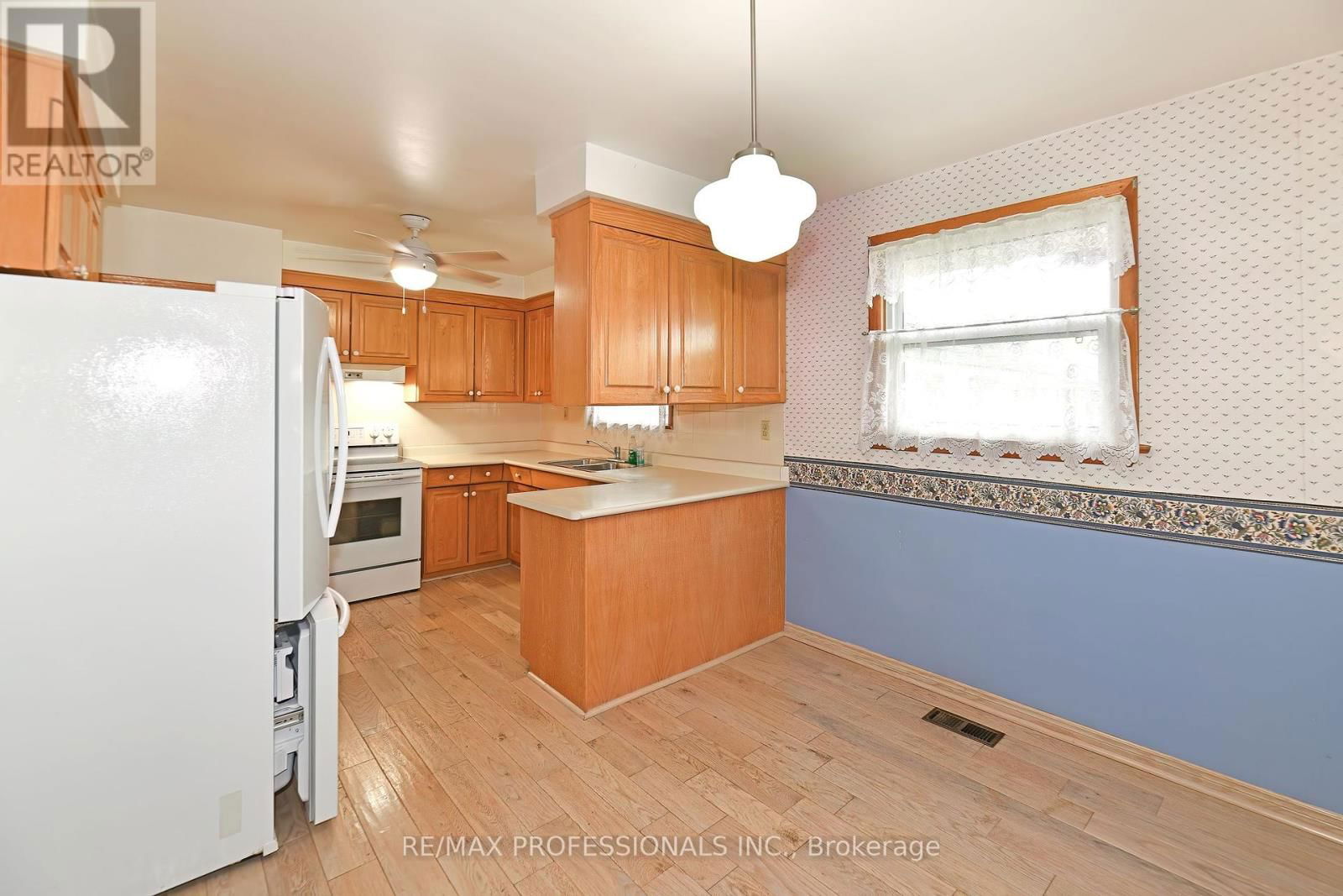 40 WESTMOUNT PARK ROAD Image 12