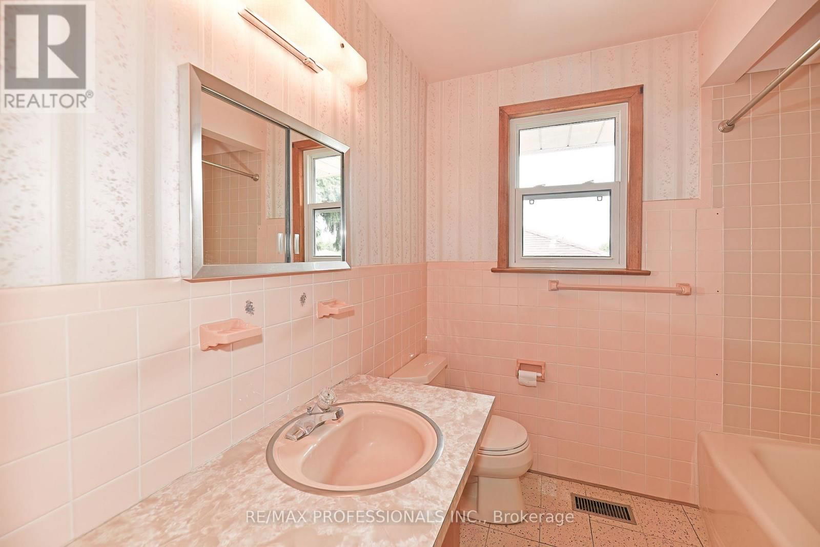 40 WESTMOUNT PARK ROAD Image 19