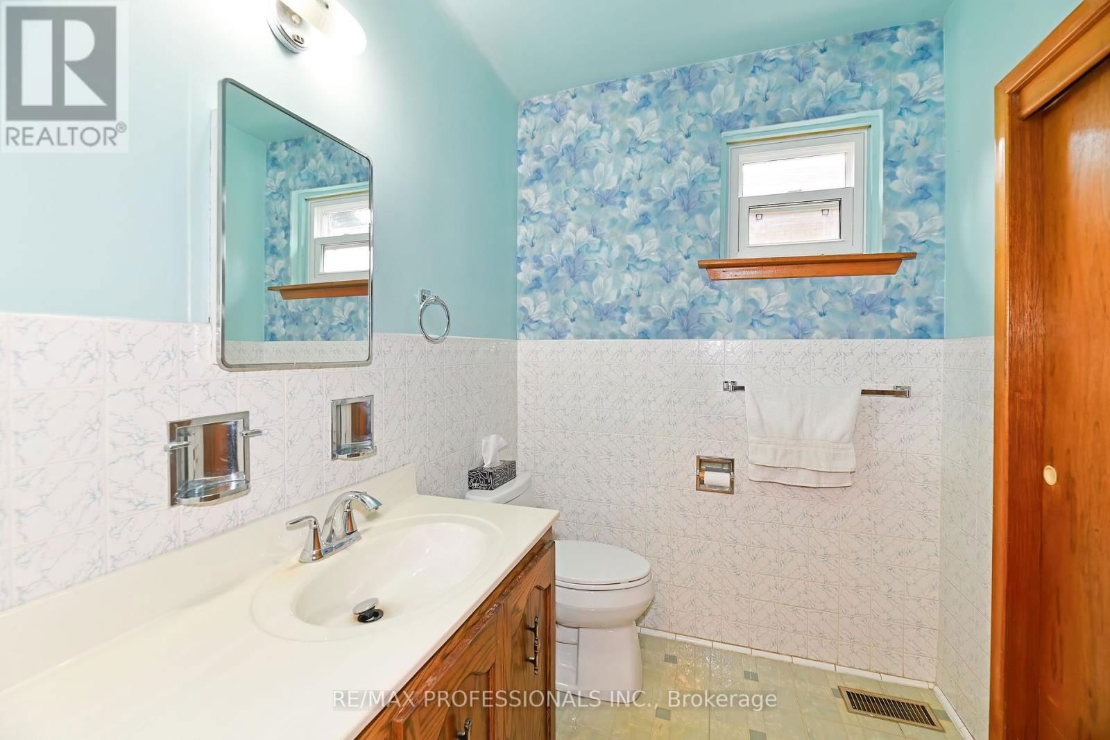 40 WESTMOUNT PARK ROAD Image 26