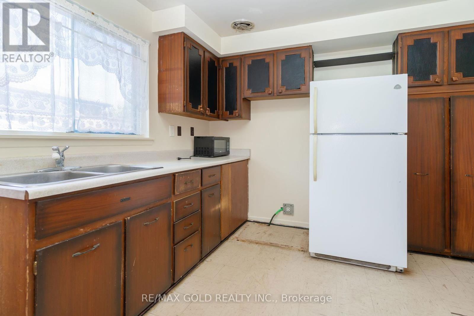 22 DALRAITH CRESCENT Image 11