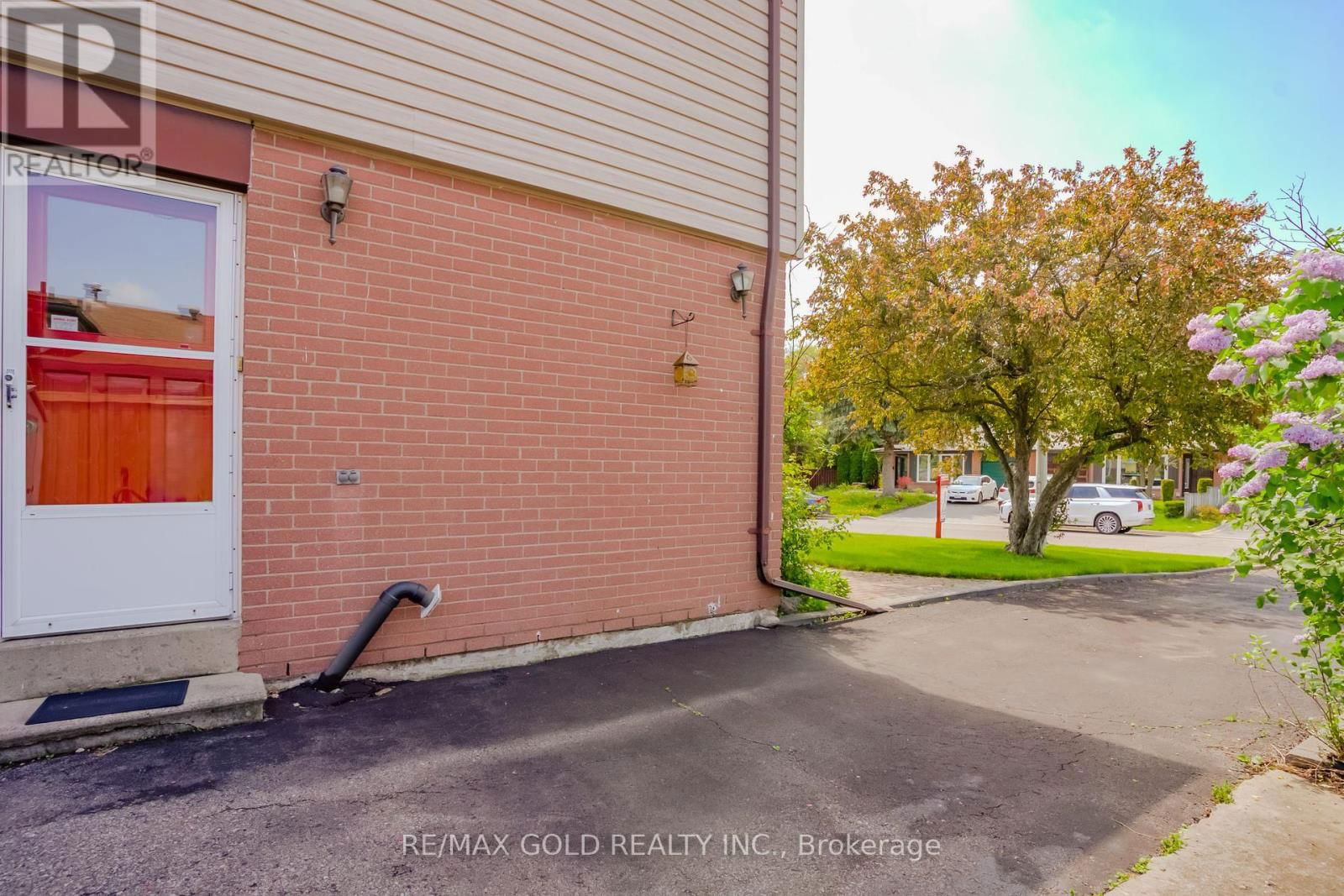 22 DALRAITH CRESCENT Image 32