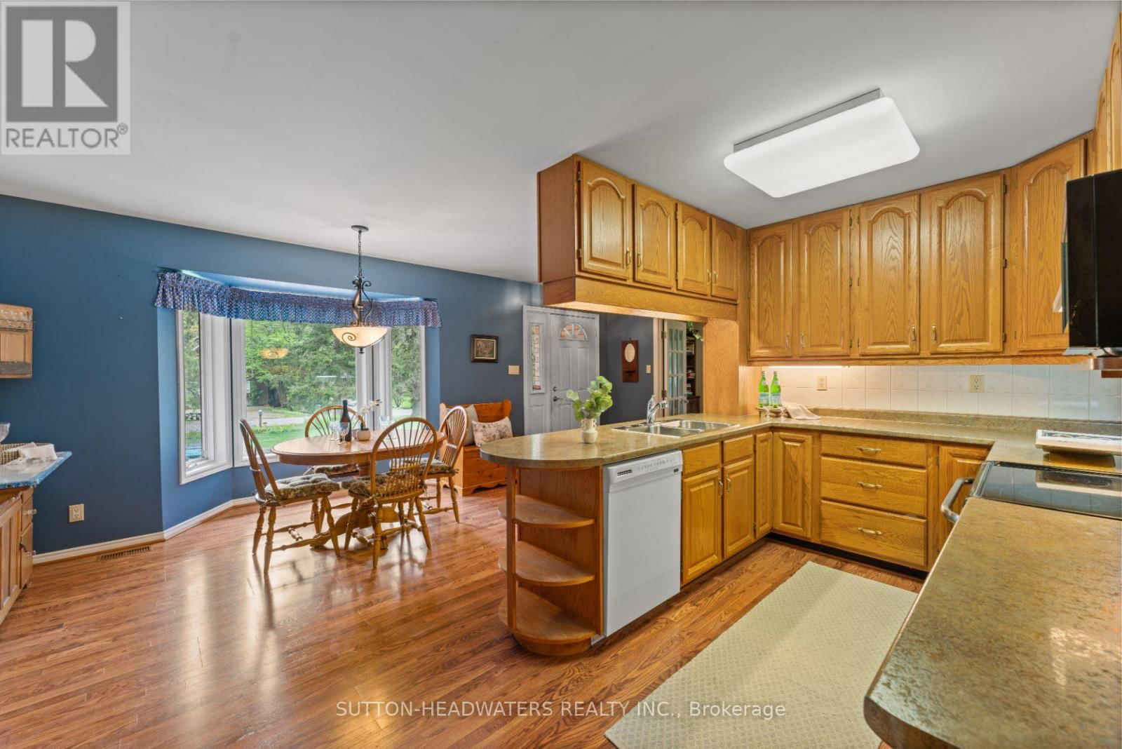 265 DOMINION STREET EAST Image 12