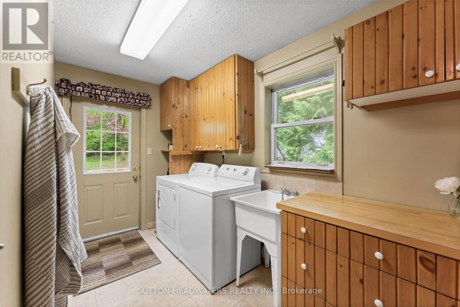 265 DOMINION STREET EAST Image 27