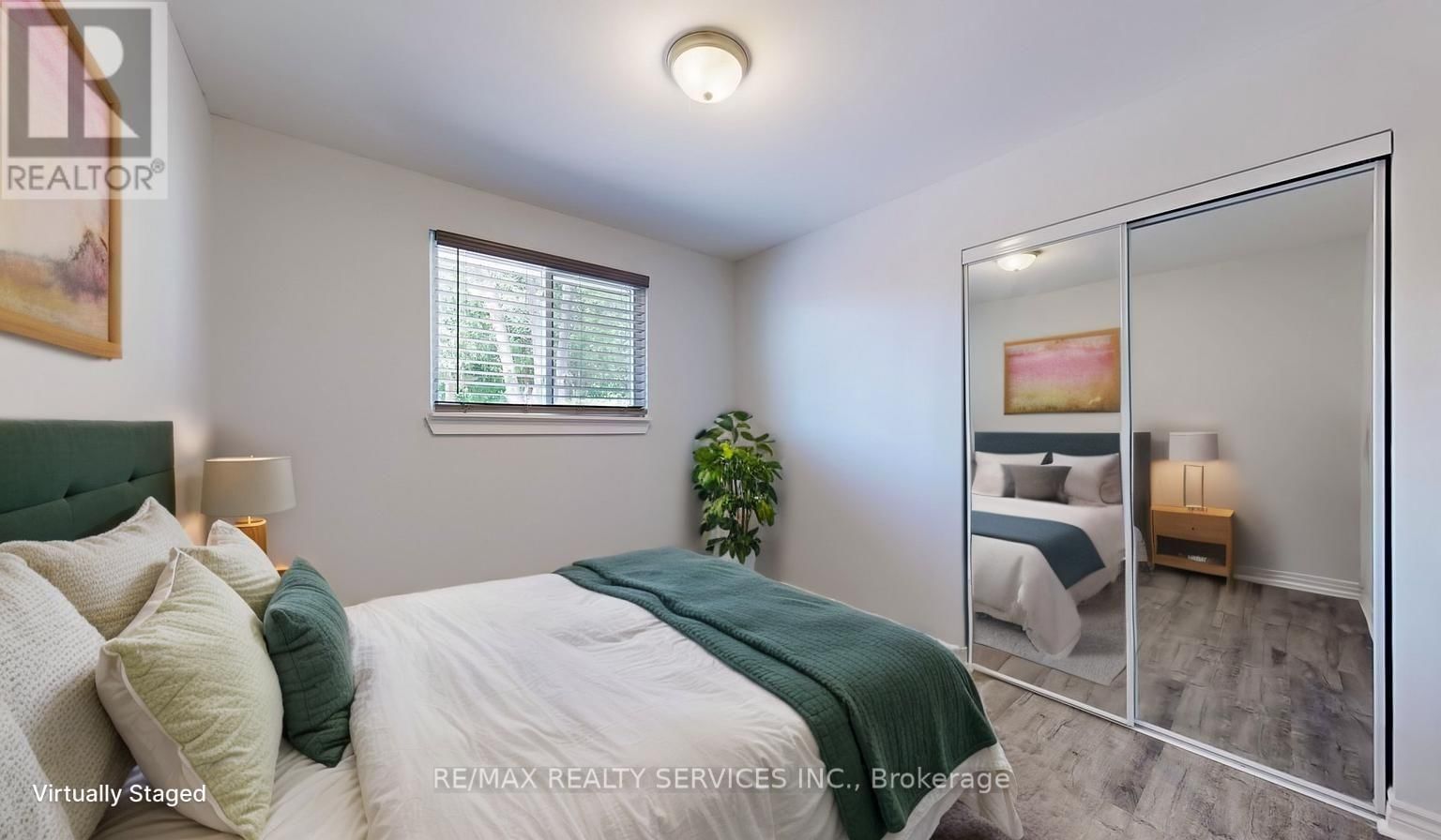 55 GREENWOOD CRESCENT Image 12