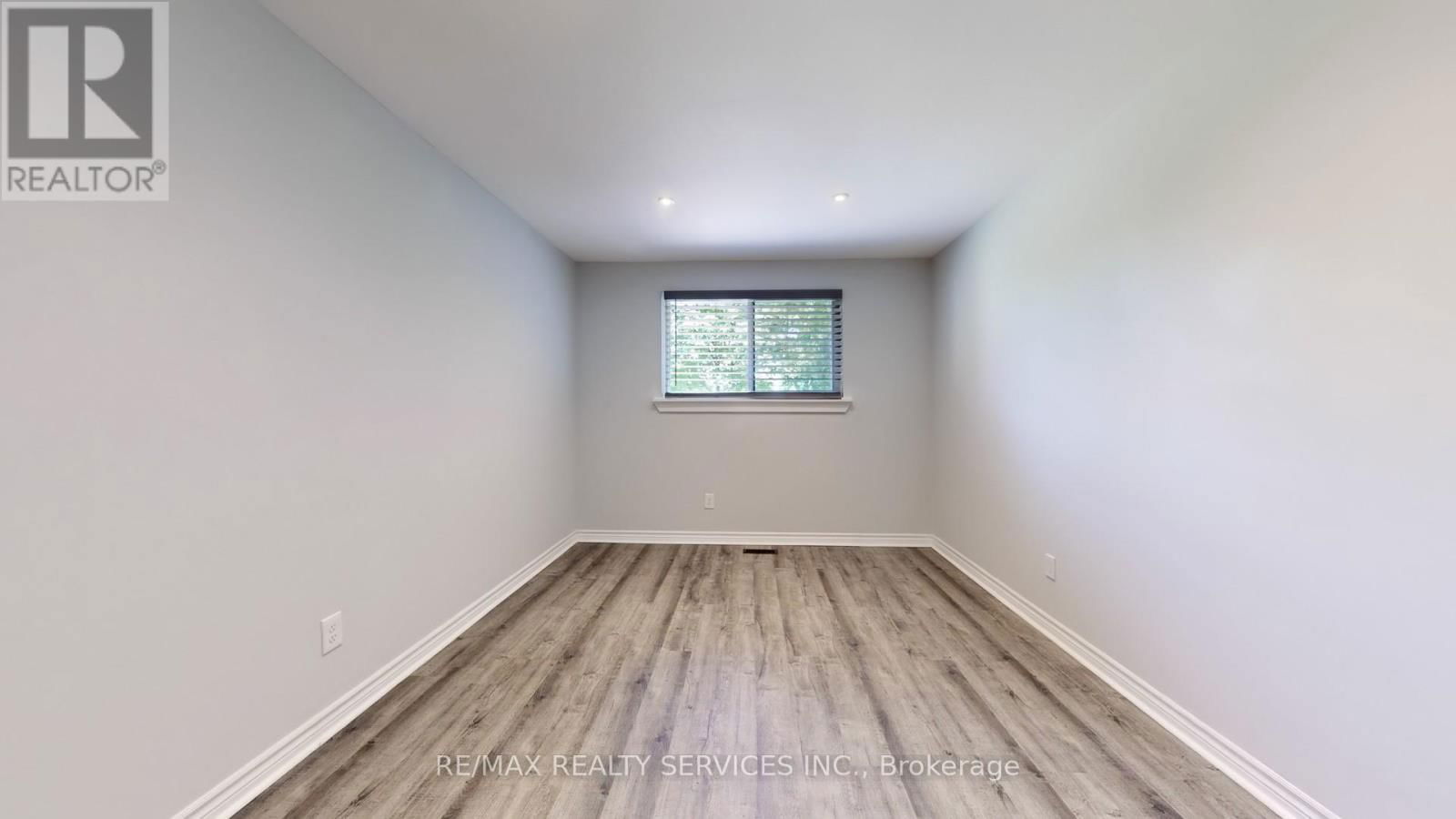 55 GREENWOOD CRESCENT Image 15