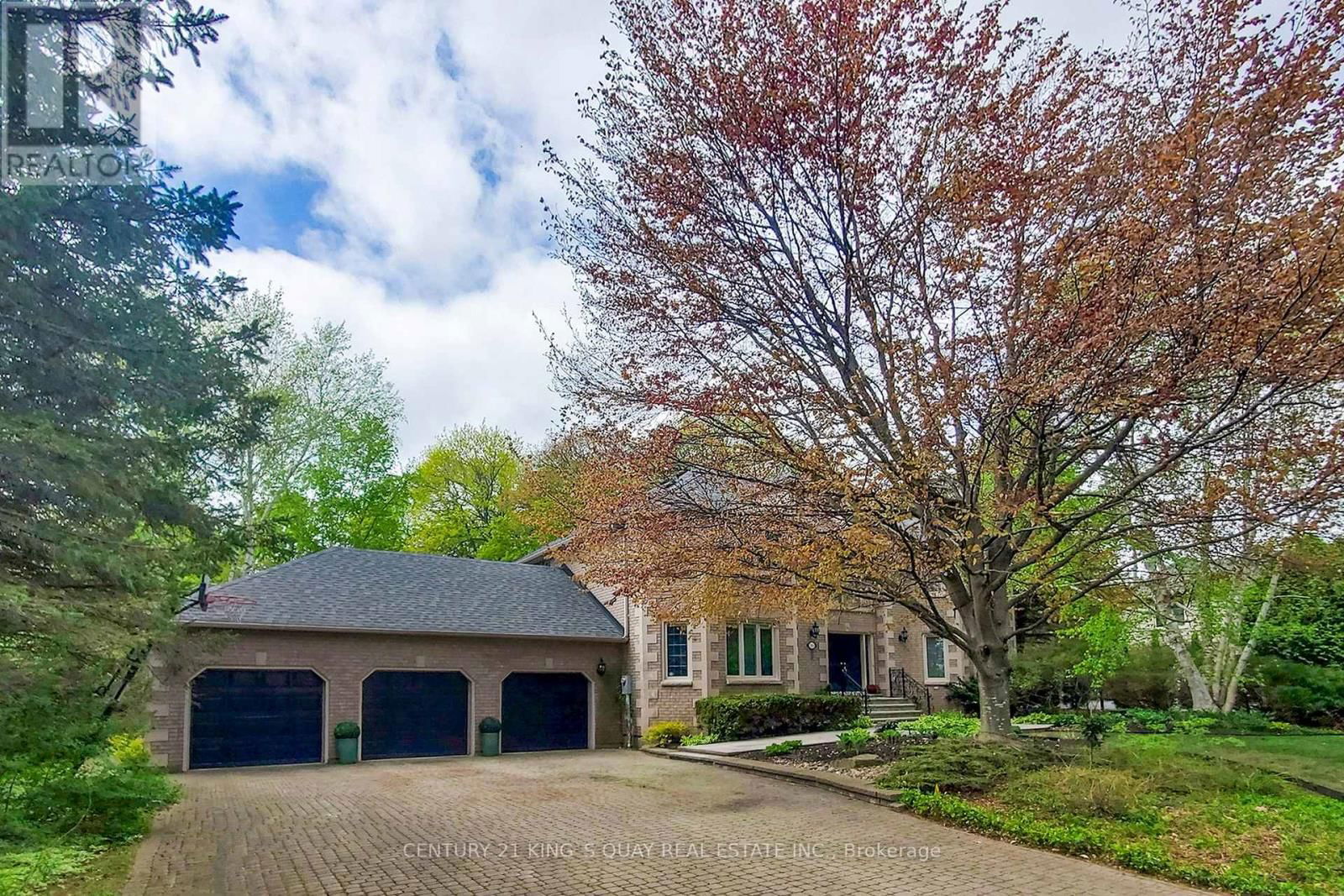110 CRAWFORD CRESCENT Image 1